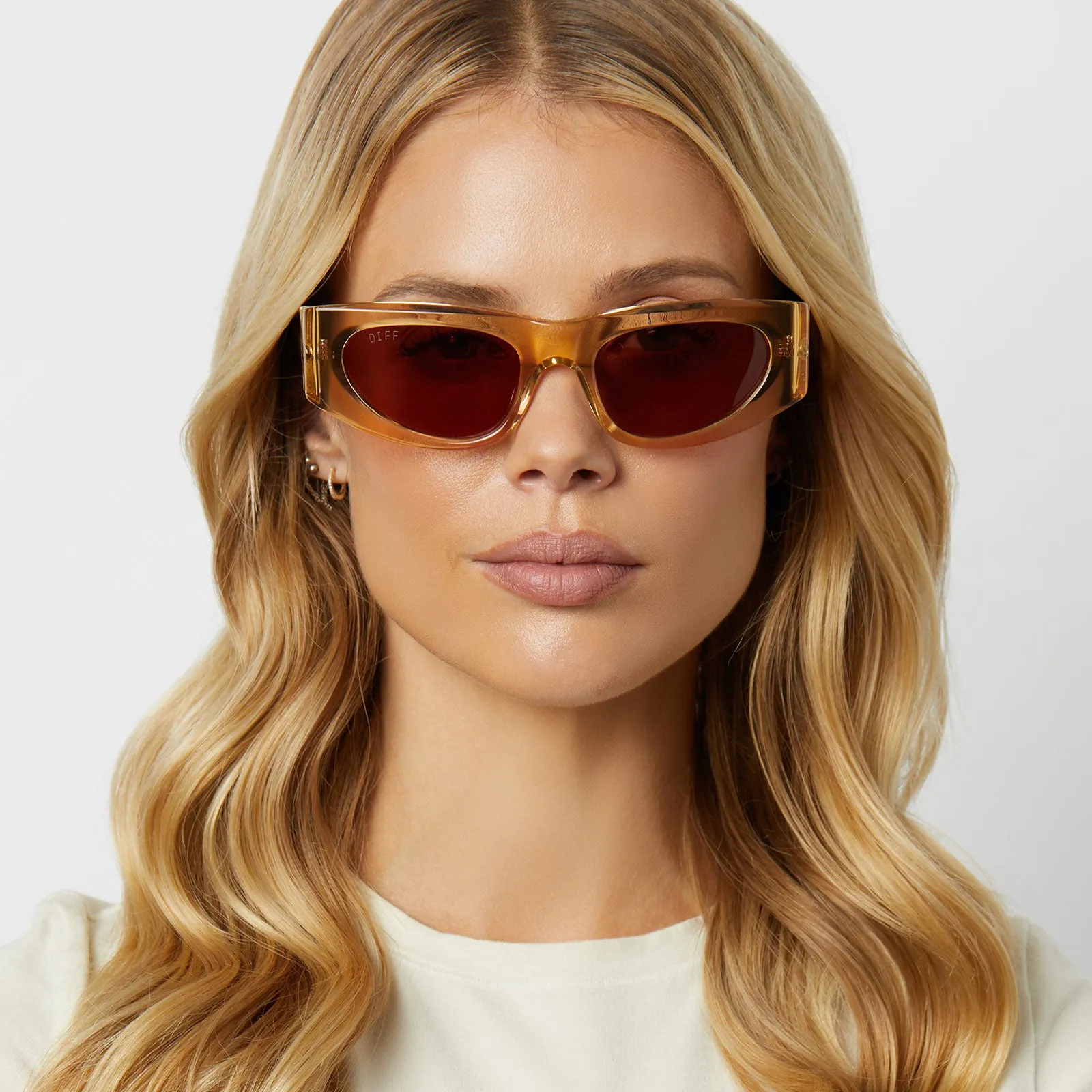 THE MANDALORIAN™️ ARMORER - FORGED GOLDEN CRYSTAL + WARM DUSK + POLARIZED SUNGLASSES sold by Diff Eyewear product image thumbnail 5