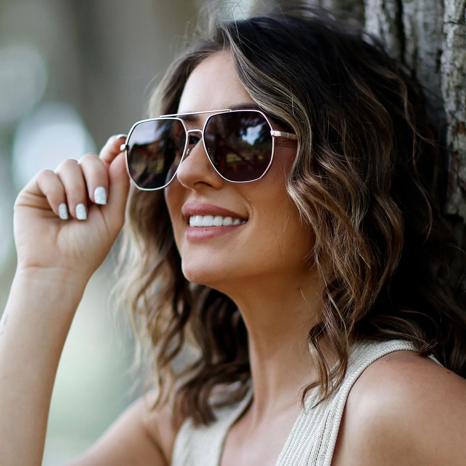 BEVERLIN - HENDRIX + MATTE GOLD + BROWN GRADIENT POLARIZED SUNGLASSES sold by Diff Eyewear product image thumbnail 5