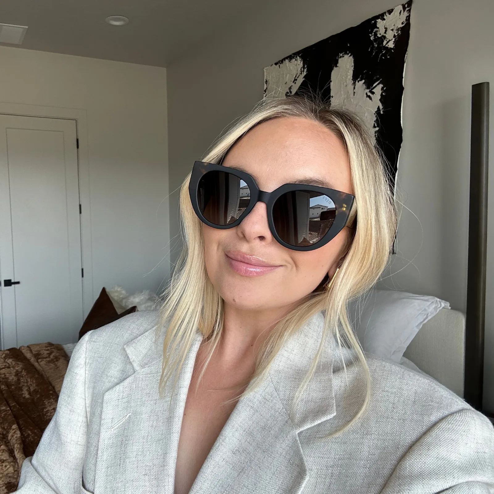 IVY - MATTE BLACK + GREY GRADIENT + POLARIZED SUNGLASSES sold by Diff Eyewear product image thumbnail 5