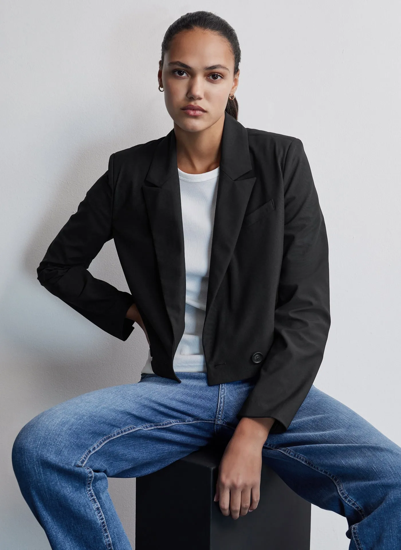 ACTIVE CROPPED BLAZER sold by DKNY product image thumbnail 3