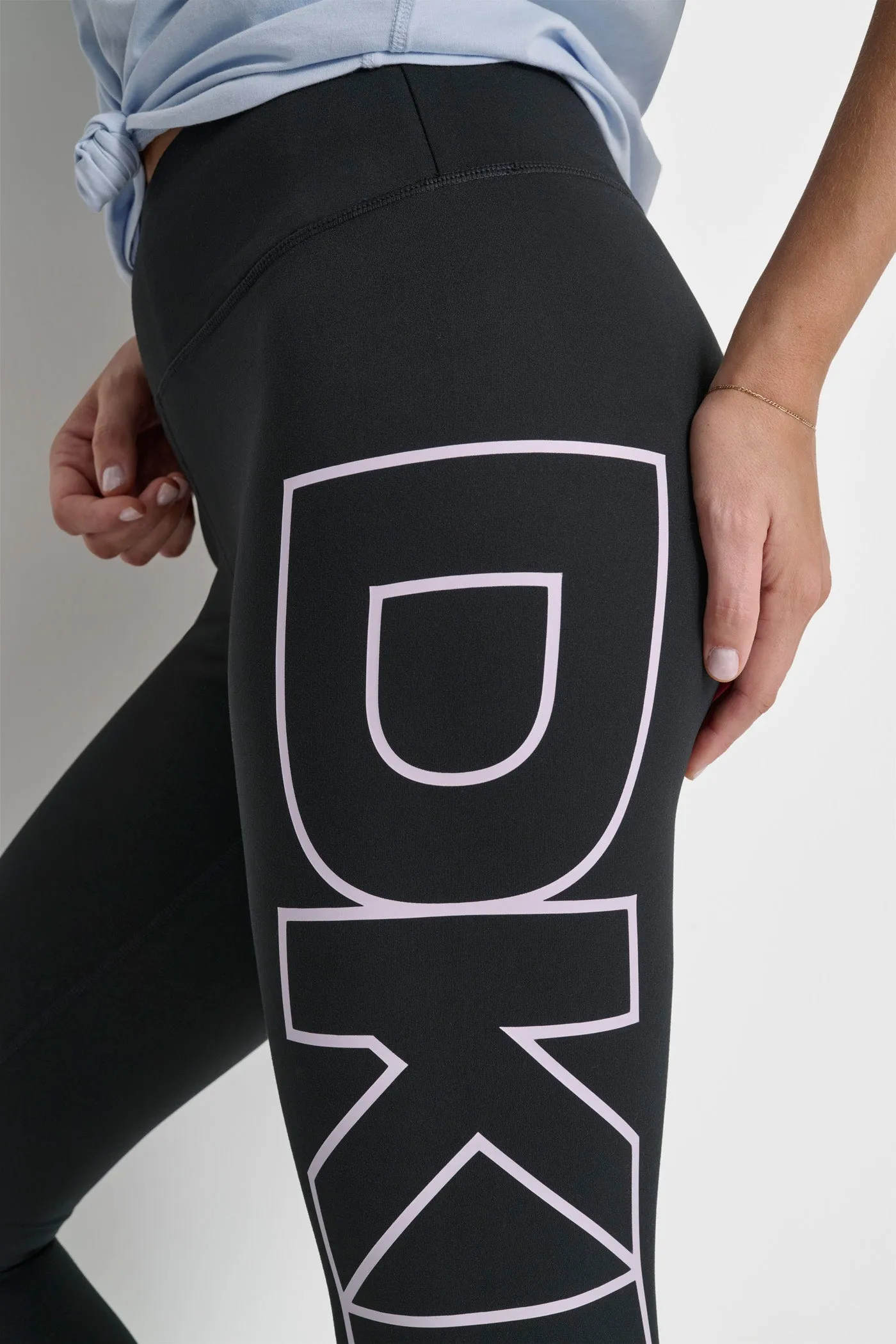 CROPPED MID-RISE LOGO COMPRESSION LEGGING sold by DKNY product image thumbnail 4