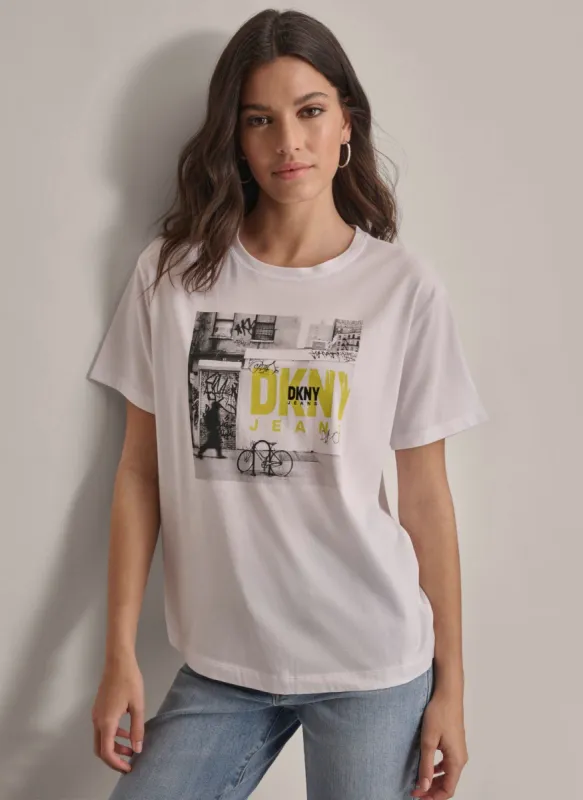 PHOTOREAL GRAFITTI LOGO TEE made by DKNY
