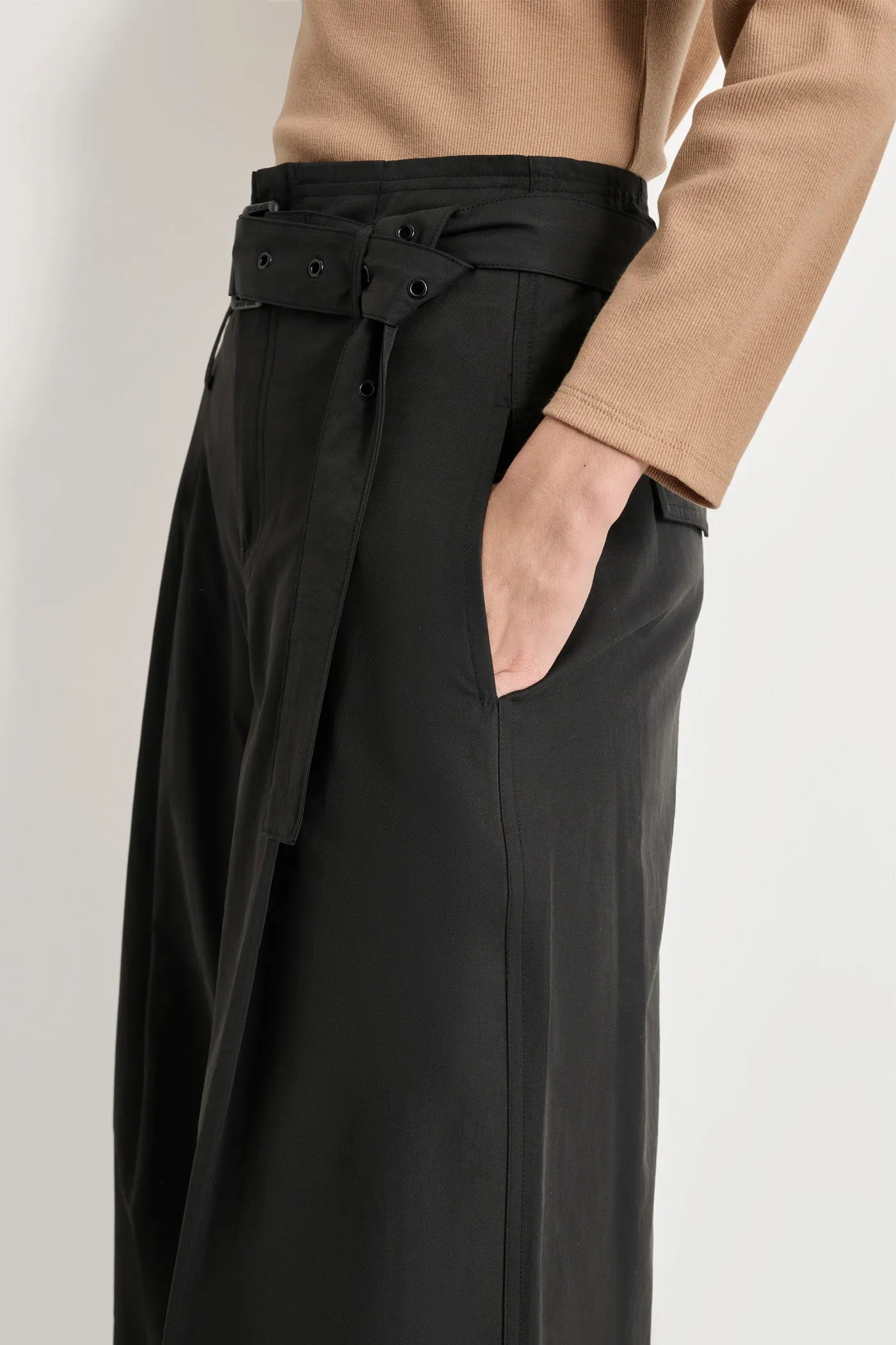 HIGH WAIST PLEATED TROUSER sold by DKNY product image thumbnail 4