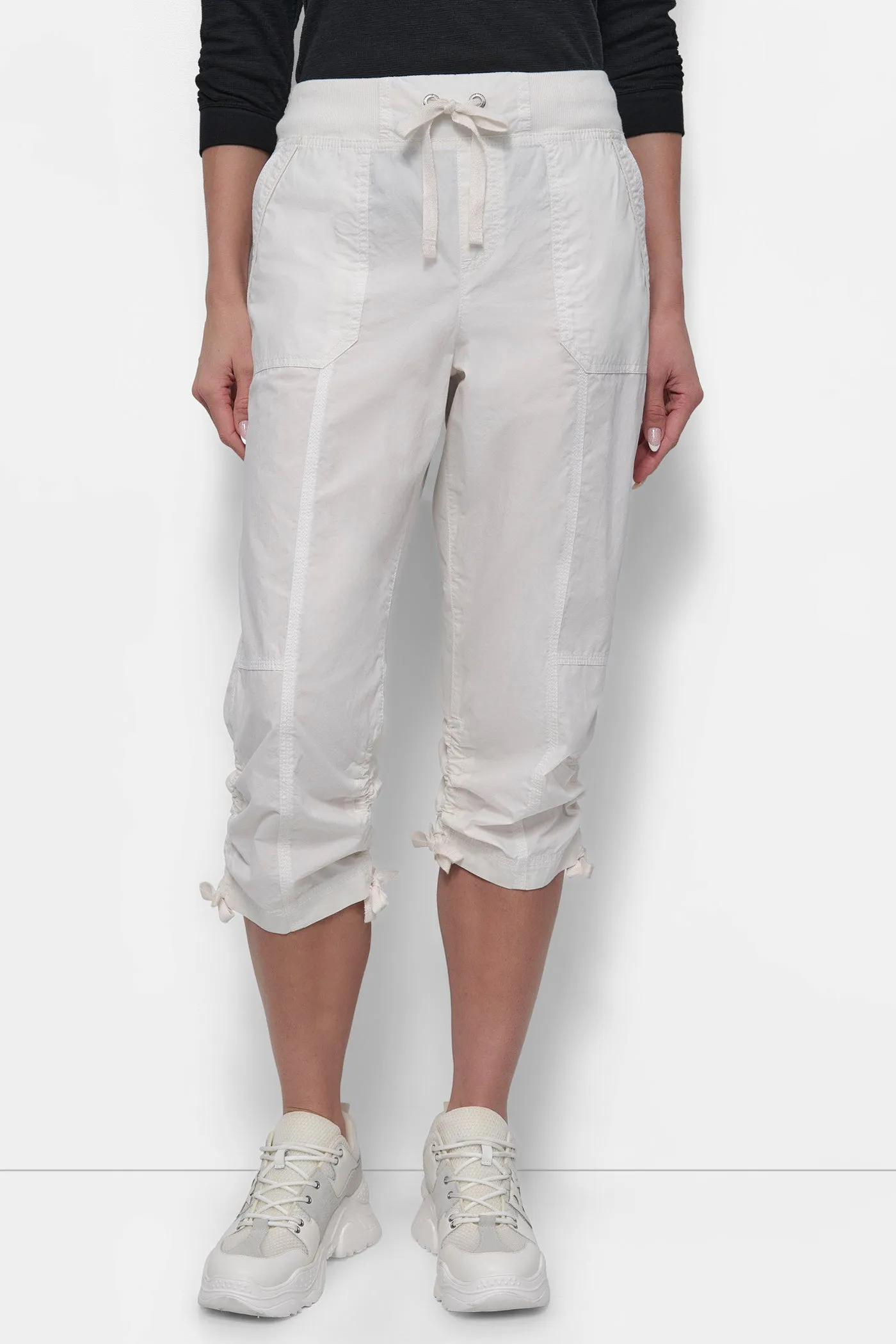 HIGH-RISE SHIRRED UTILITY CAPRI PANT sold by DKNY product image thumbnail 4