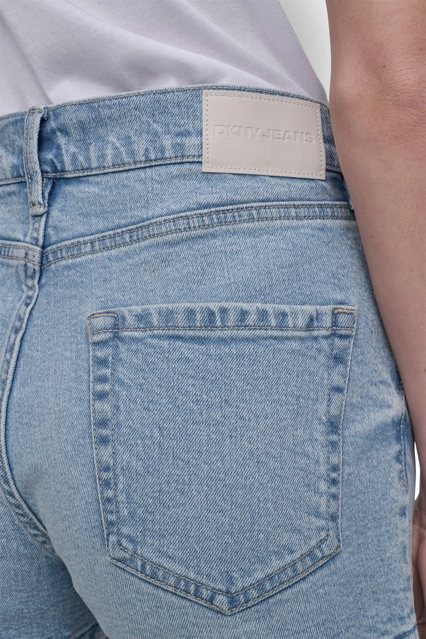 MID RISE SHORT WITH RELEASED HEM sold by DKNY product image thumbnail 4