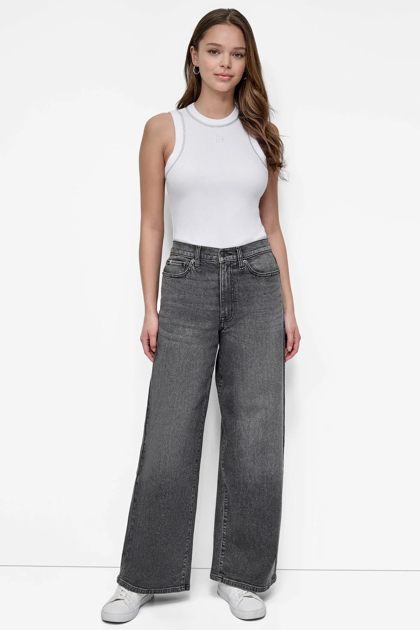HIGH-RISE TAILORED WIDE-LEG JEAN sold by DKNY product image thumbnail 4