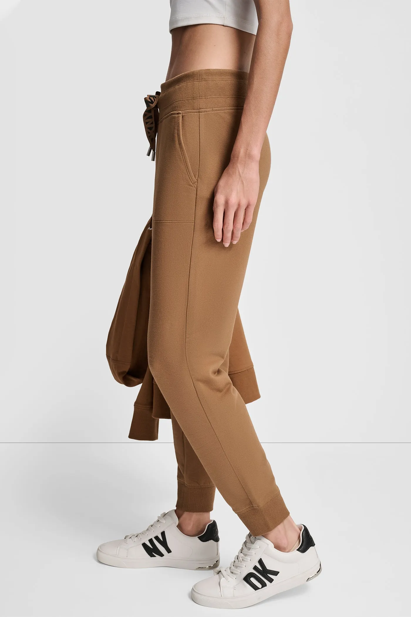 HIGH-RISE TWO-TONE LOGO DRAWSTRING JOGGER sold by DKNY product image thumbnail 3