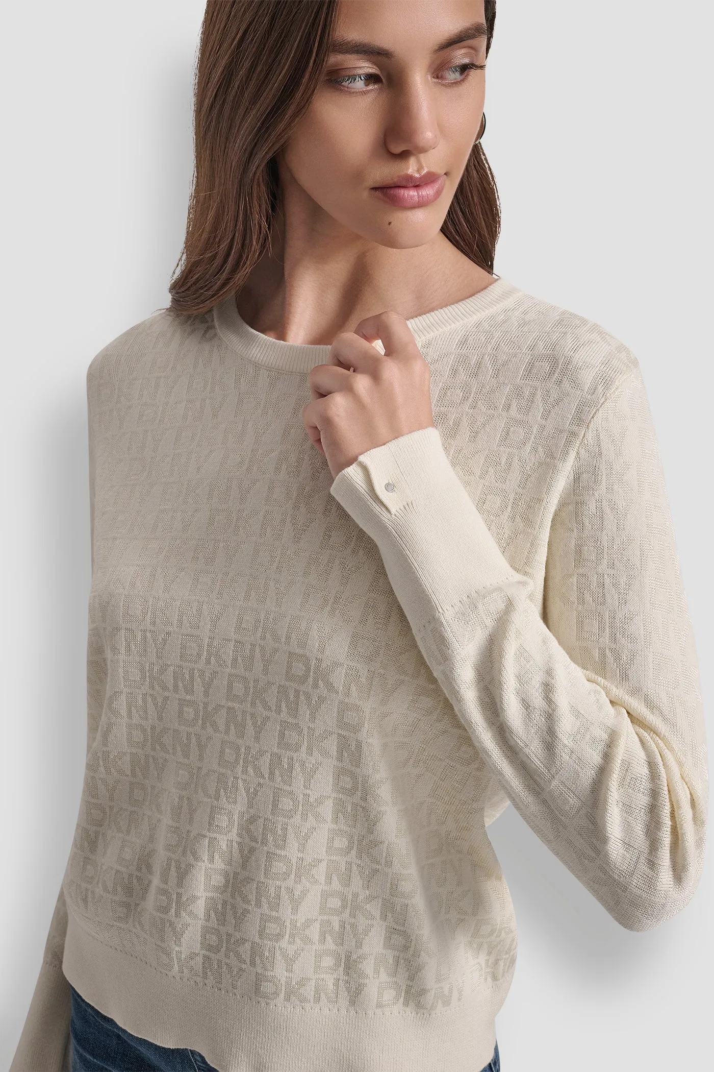 LONG SLEEVE CREW NECK LOGO SWEATER WITH CUFF SLIT sold by DKNY product image thumbnail 5