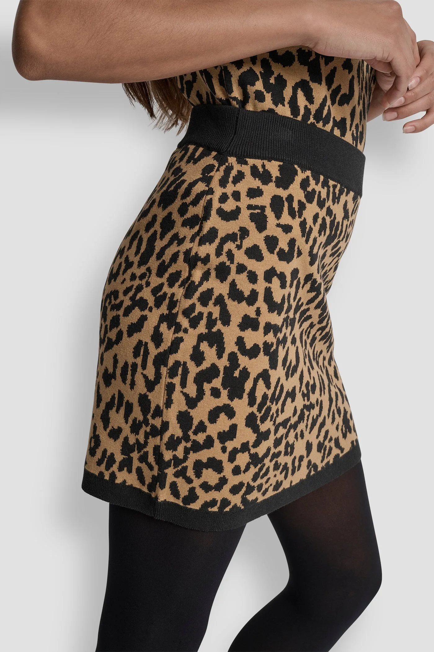 CHEETAH JACQUARD MINI SWEATER SKIRT sold by DKNY product image thumbnail 3
