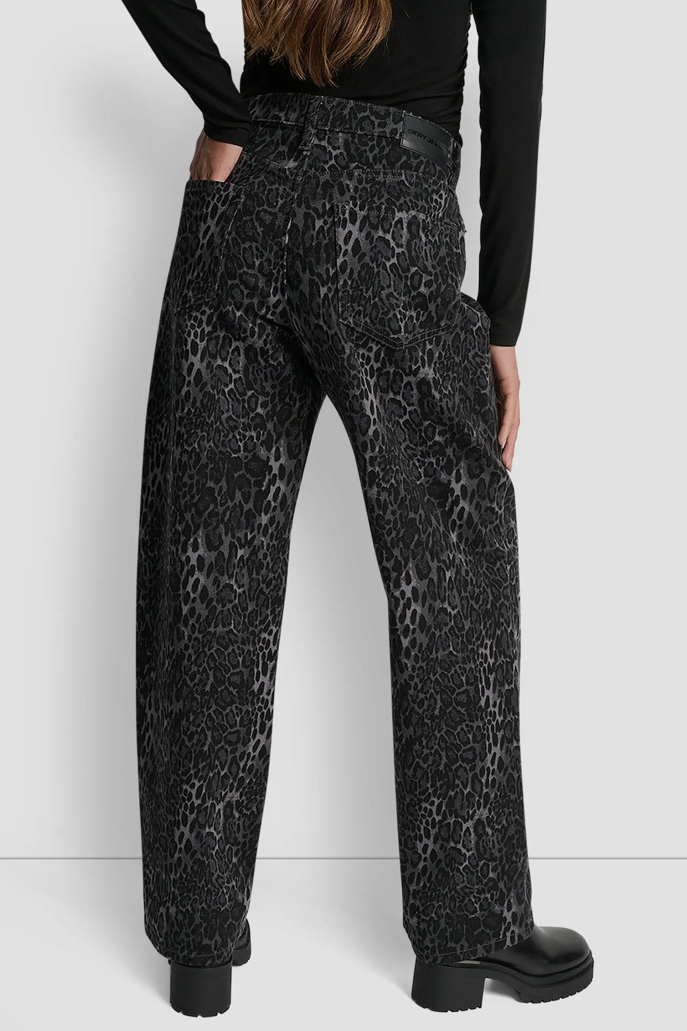 MID RISE RELAXED STRAIGHT 30 INCH INSEAM sold by DKNY product image thumbnail 2