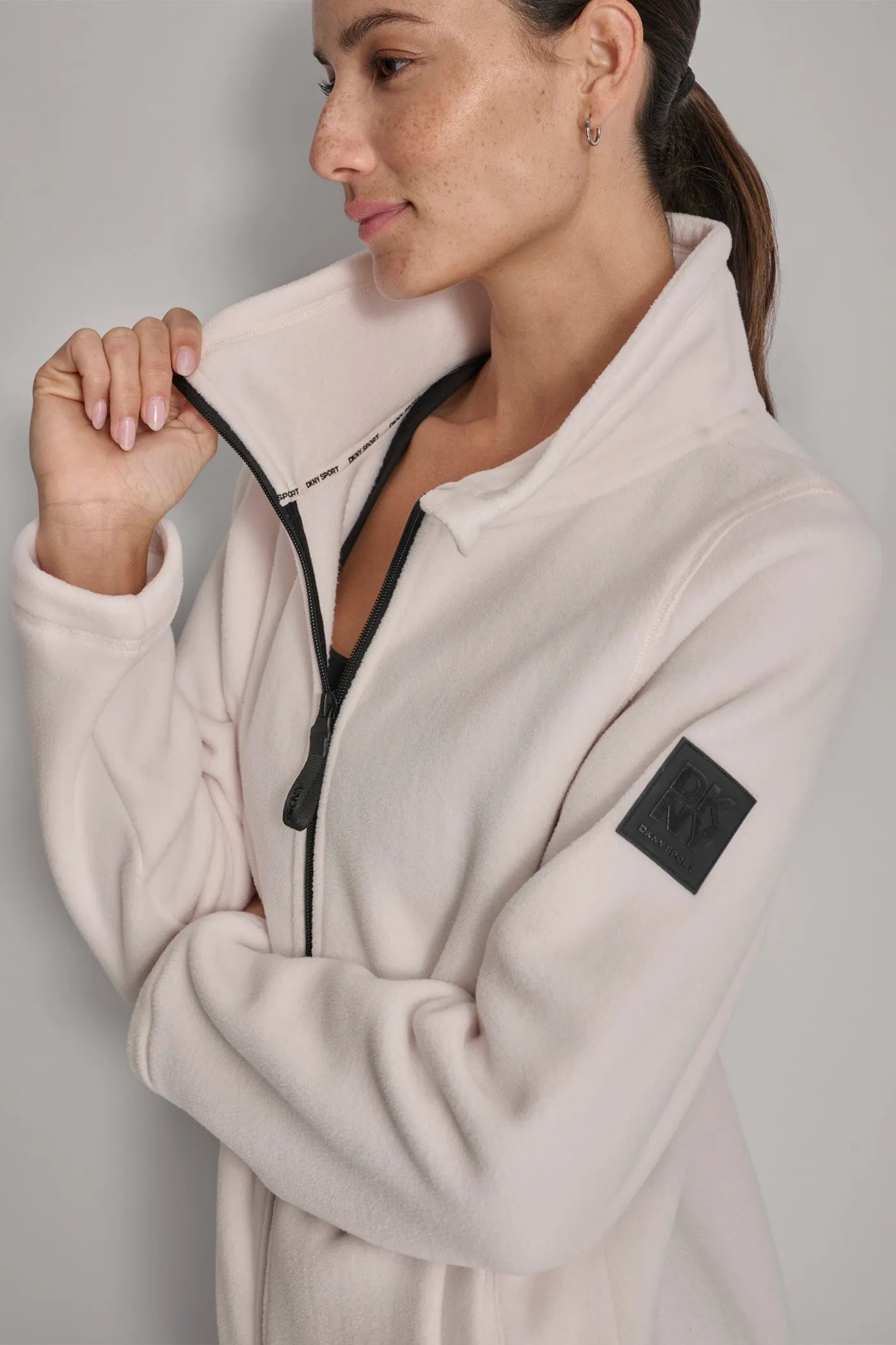 TECH FLEECE JACKET WITH MATTE SHINE LOGO SLEEVE PATCH sold by DKNY product image thumbnail 4