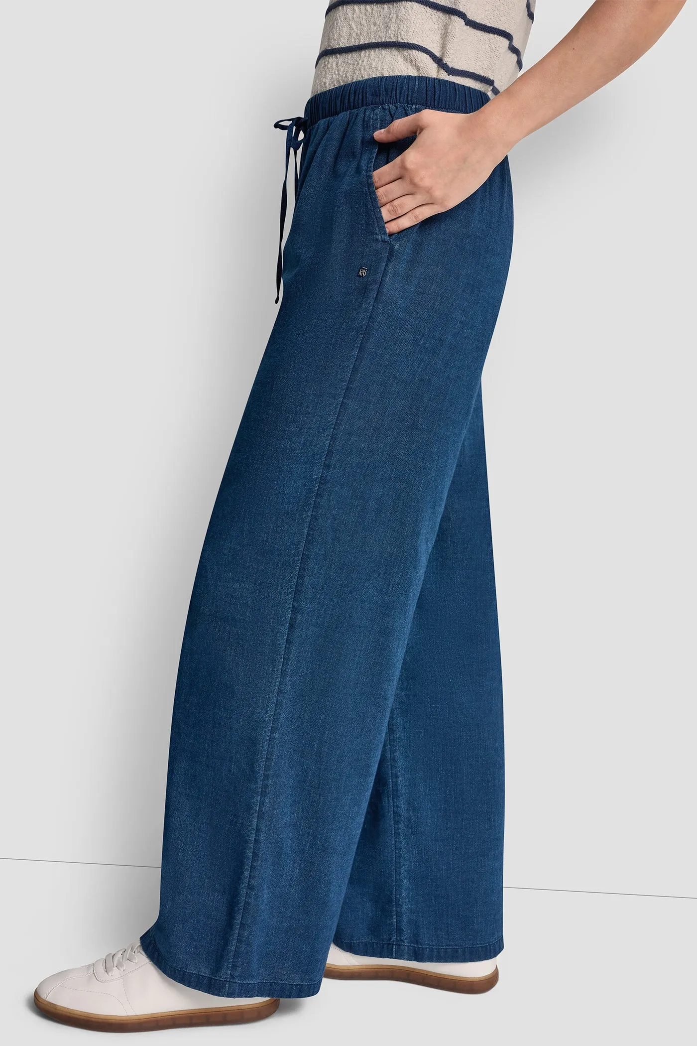 HIGH-WAIST PULL-ON PANT sold by DKNY product image thumbnail 3