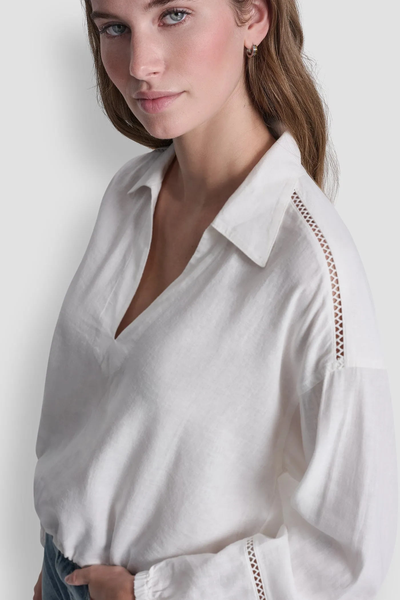 LINEN-BLEND V-NECK SHIRT sold by DKNY product image thumbnail 4