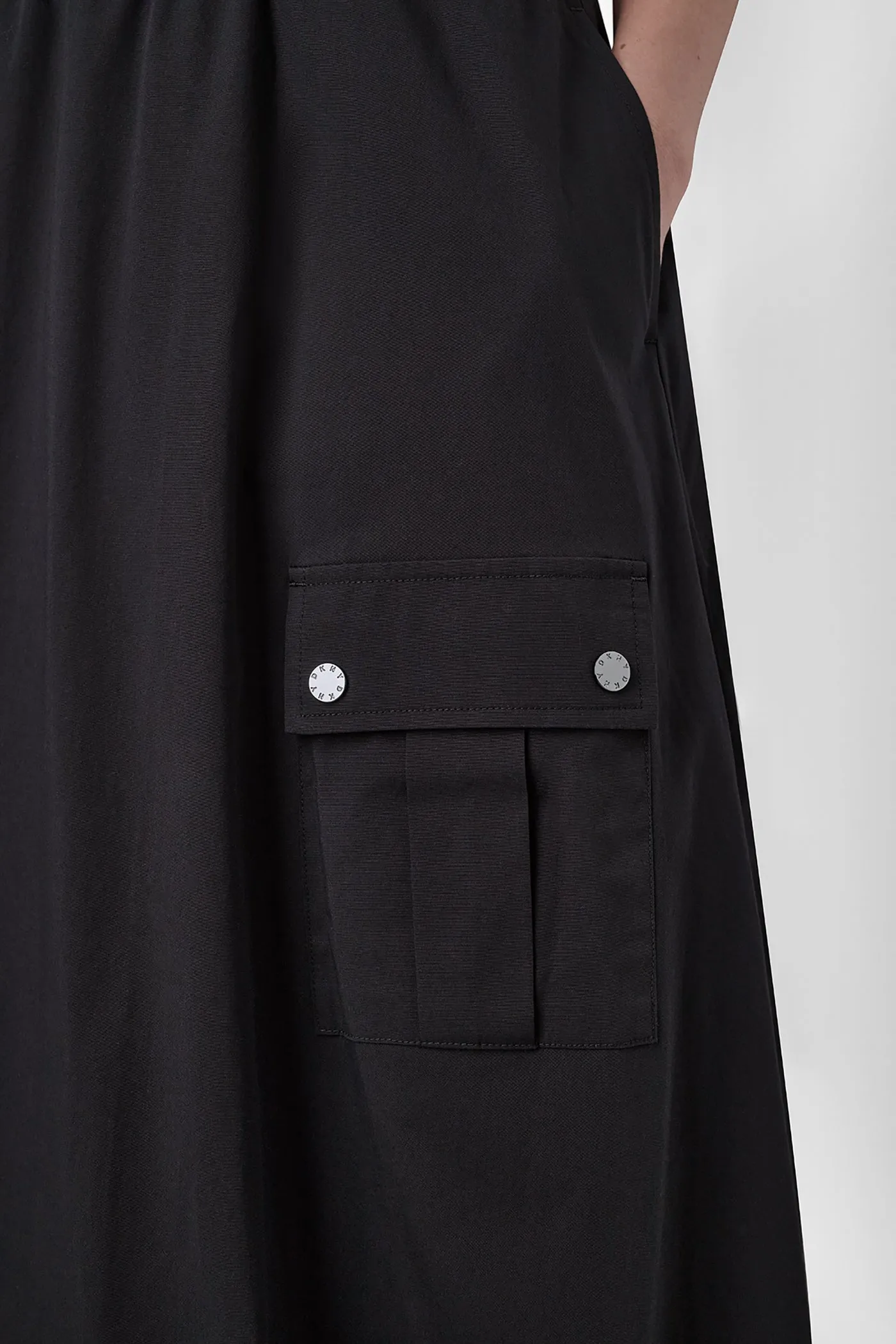 CARGO POCKET BUBBLE MIDI SKIRT sold by DKNY product image thumbnail 5