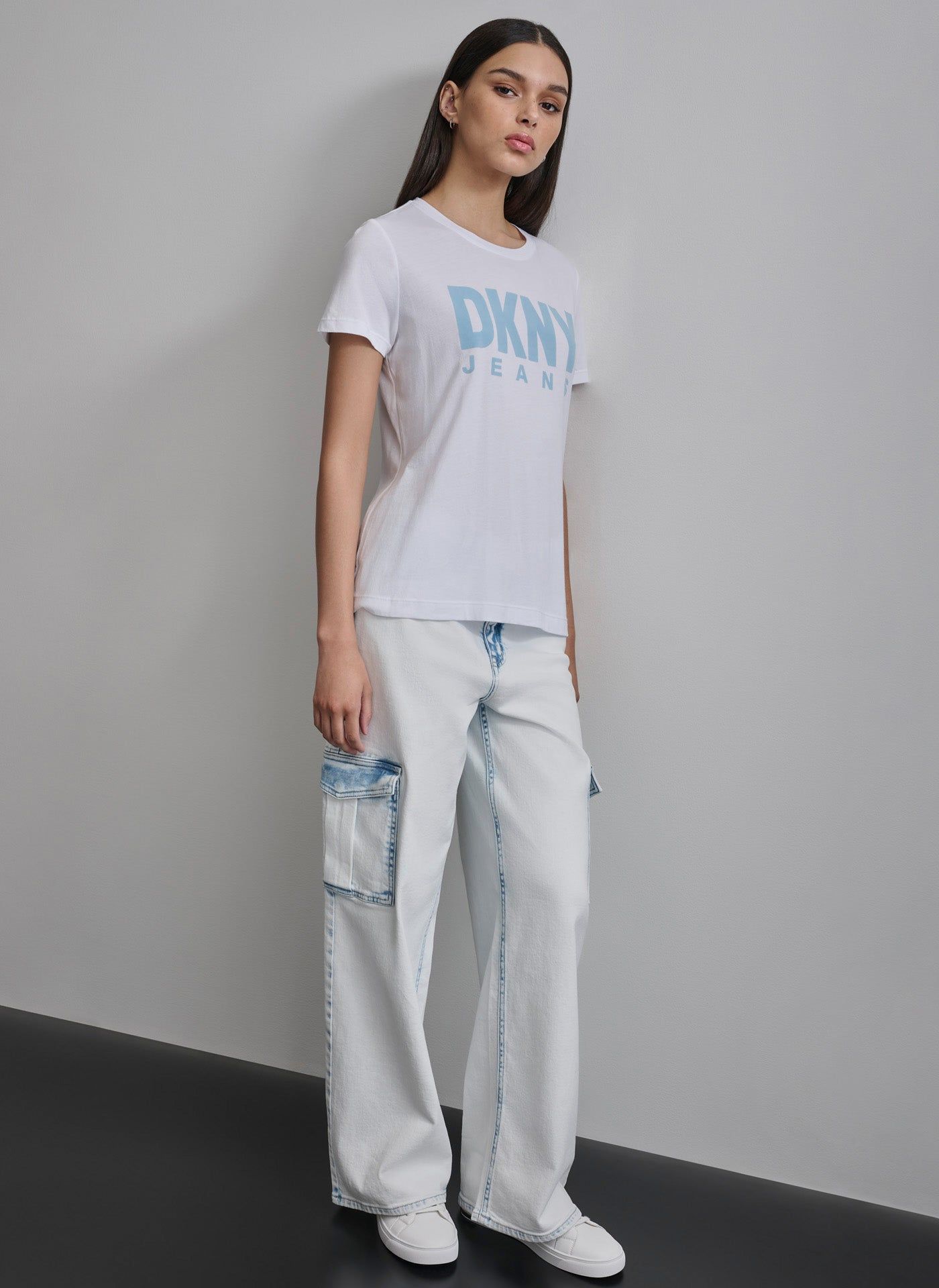 DKNY FLOCKED LOGO CREW NECK TEE | Parallel