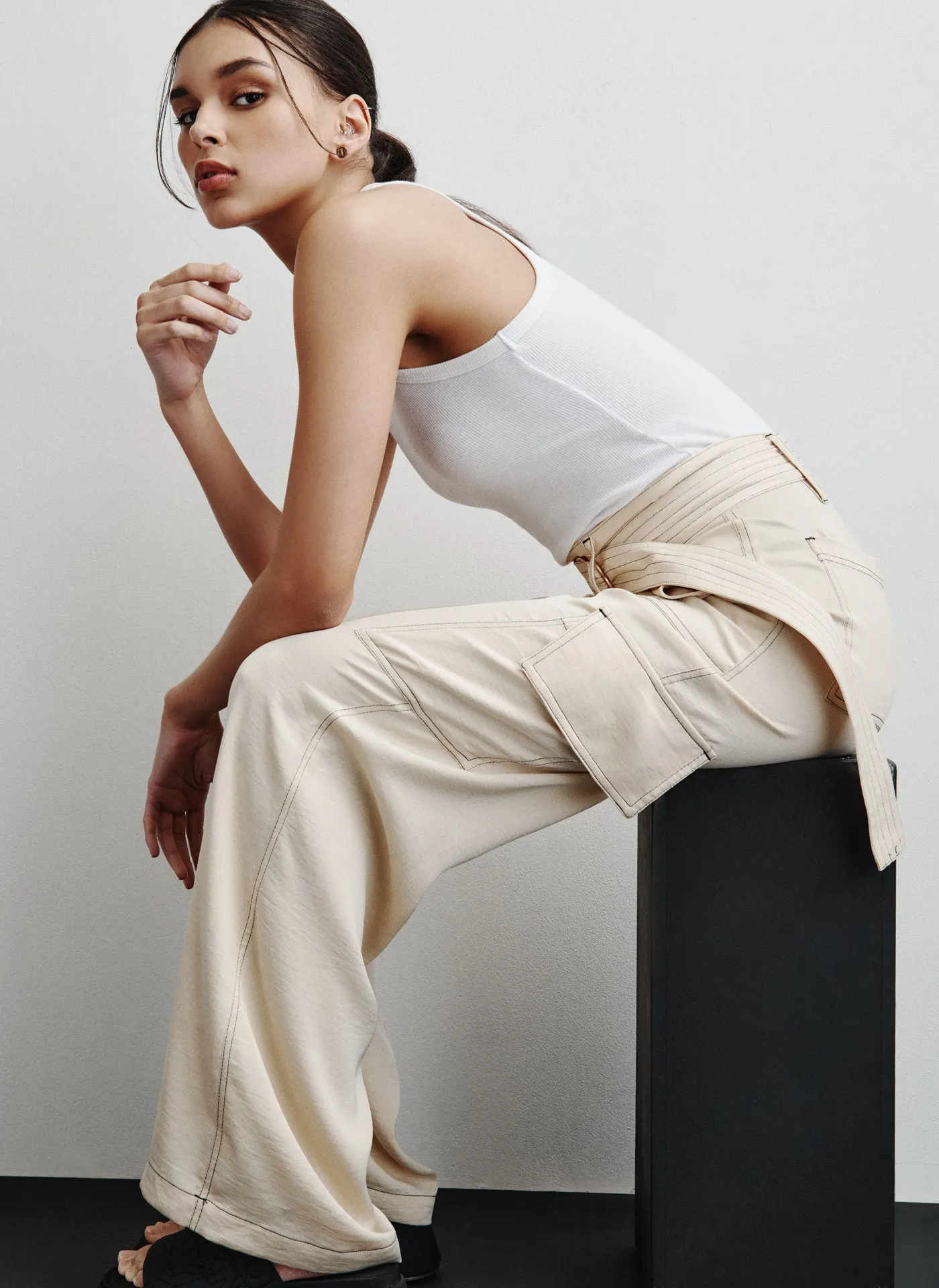 CONTRAST STITCH CARGO PANT sold by DKNY product image thumbnail 3