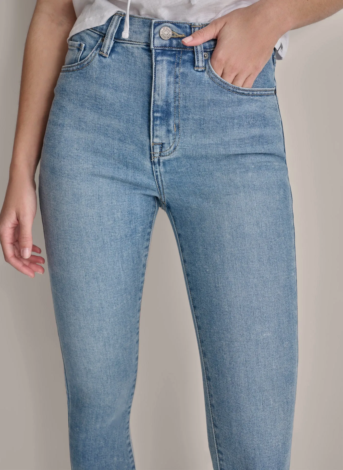 HIGH Rise Length SKINNY 29" Inseam Length sold by DKNY product image thumbnail 3