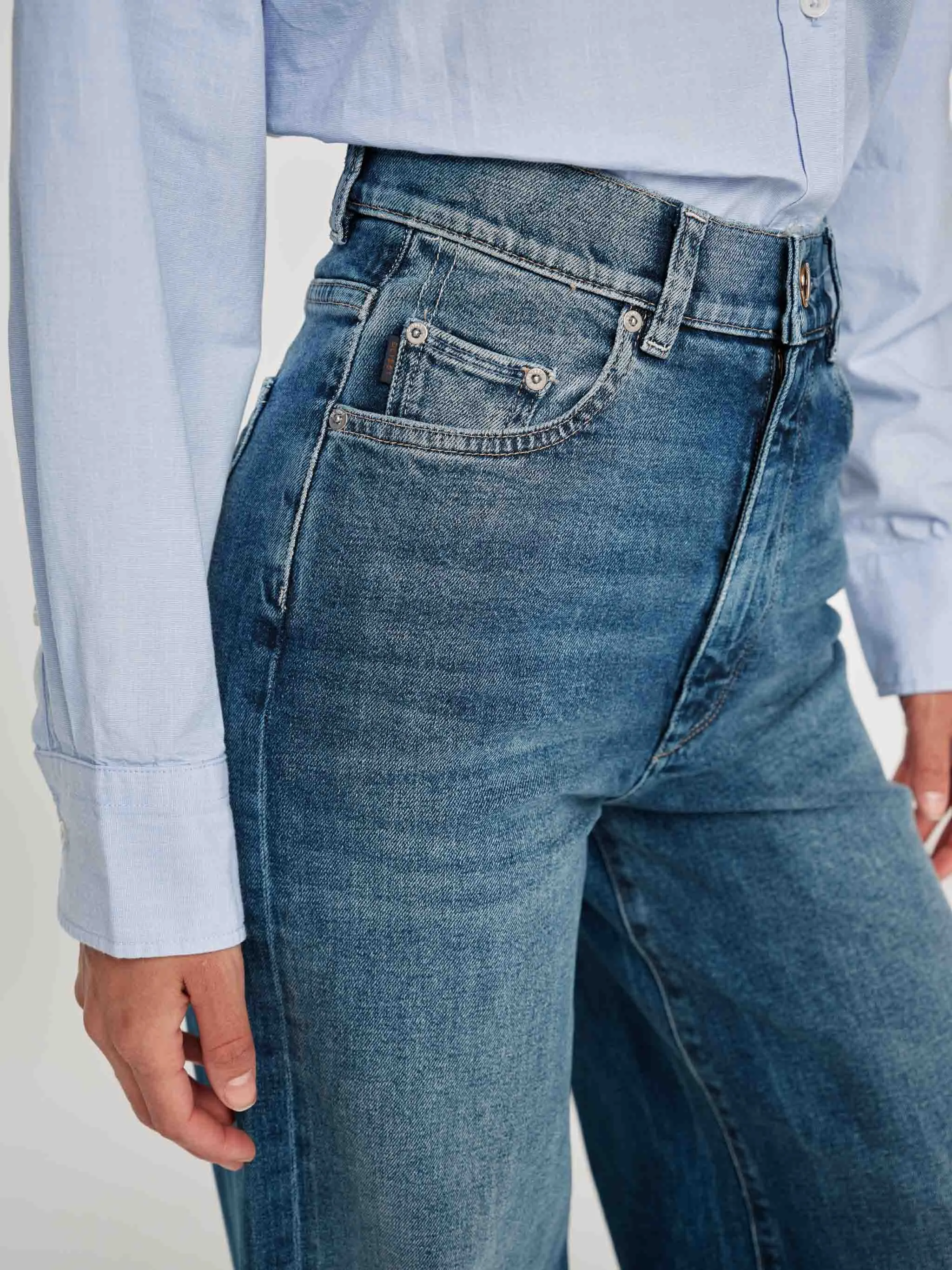 Hepburn Wide Leg High Rise 32" Jeans | Seagate sold by DL1961 product image thumbnail 5