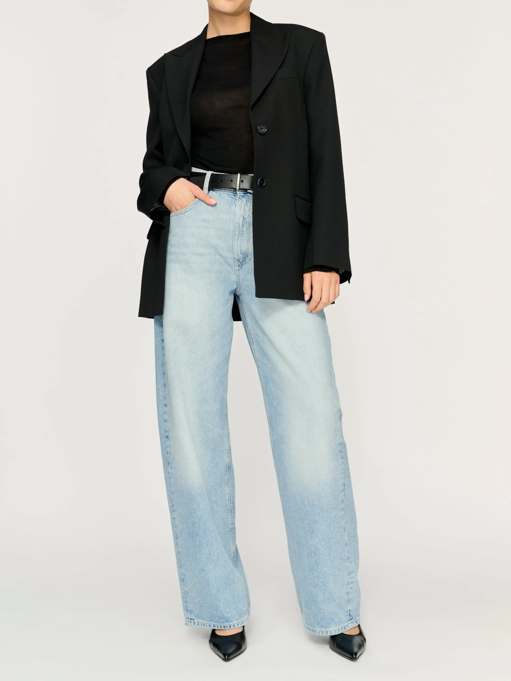 Taylor Barrel Ultra High Rise 32" Jeans | Vintage Light sold by DL1961 product image thumbnail 2