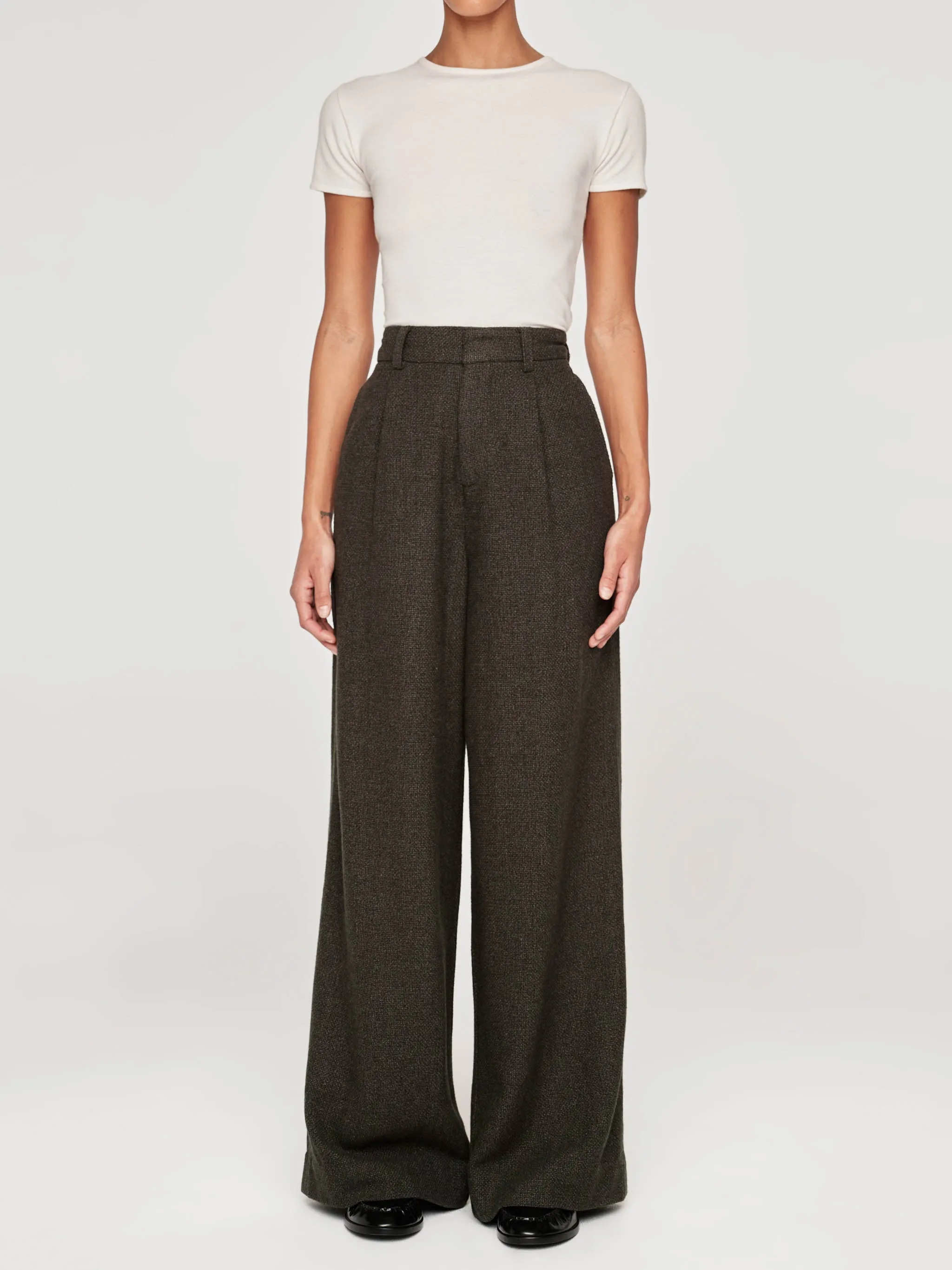 Hepburn Wide Leg High Rise Pleated 32" | Evergreen sold by DL1961