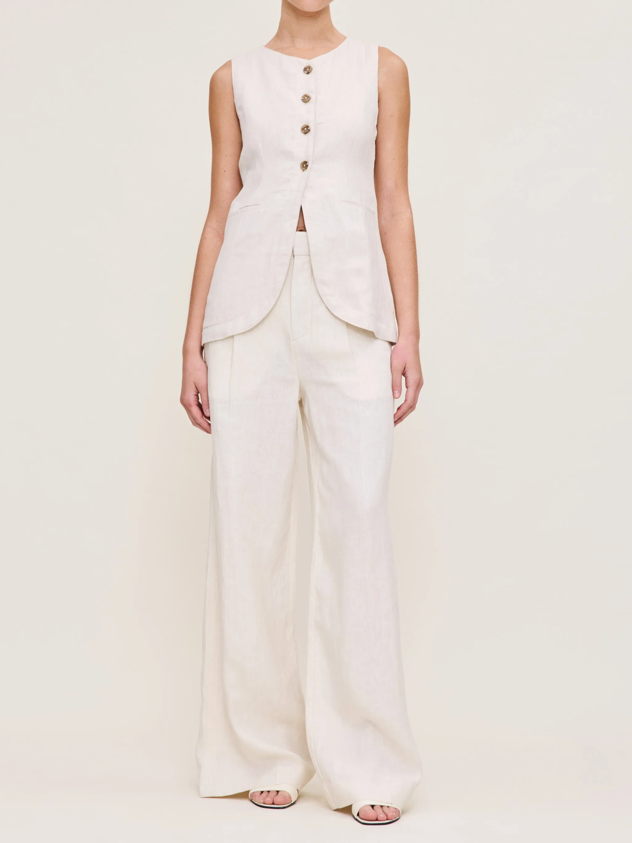 Hepburn Wide Leg High Rise Pleated 32" | Flax Linen sold by DL1961 product image thumbnail 4