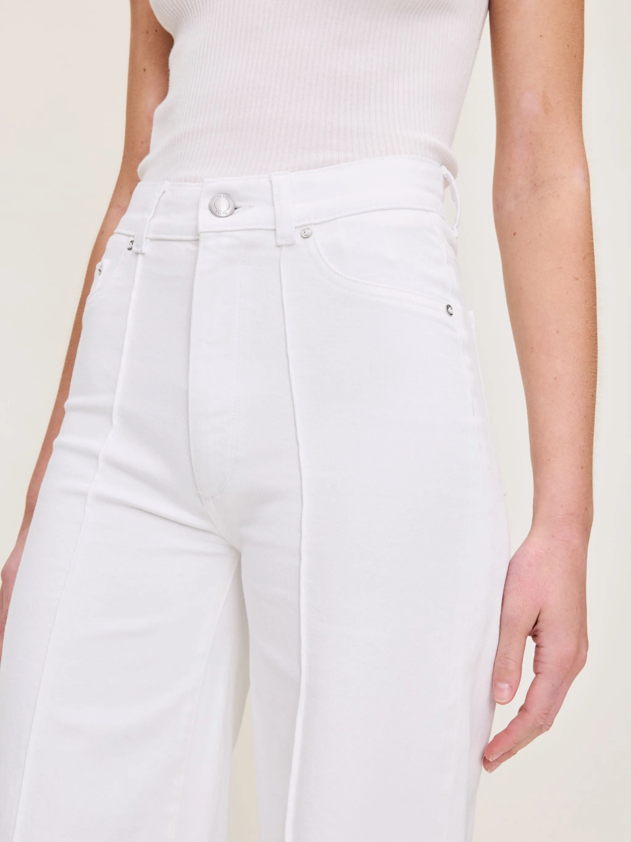 Hepburn Wide Leg High Rise 32" Jeans | White Pintuck sold by DL1961 product image thumbnail 2