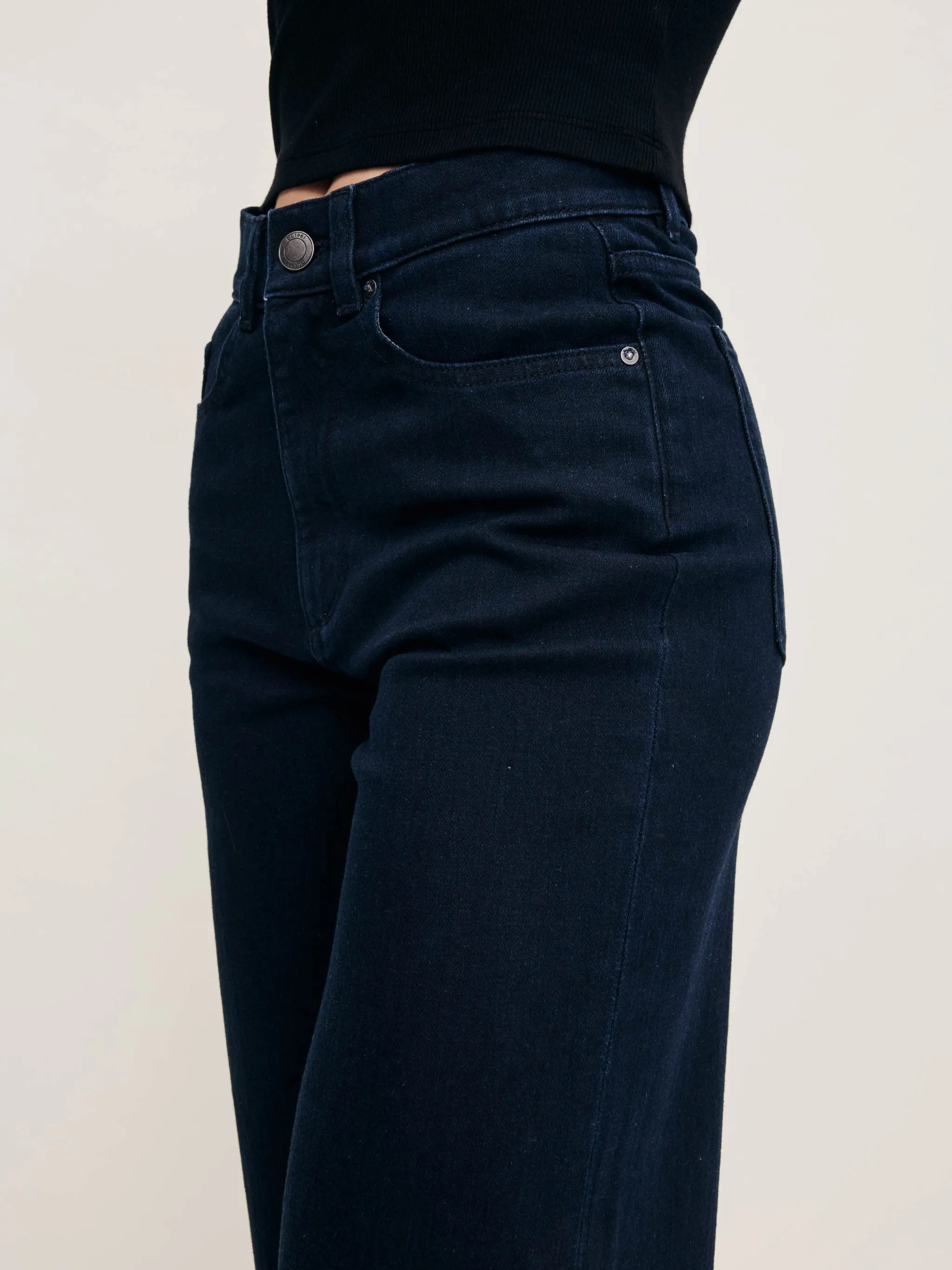Hepburn Wide Leg Petite High Rise 25" Jeans | Flatiron sold by DL1961 product image thumbnail 4