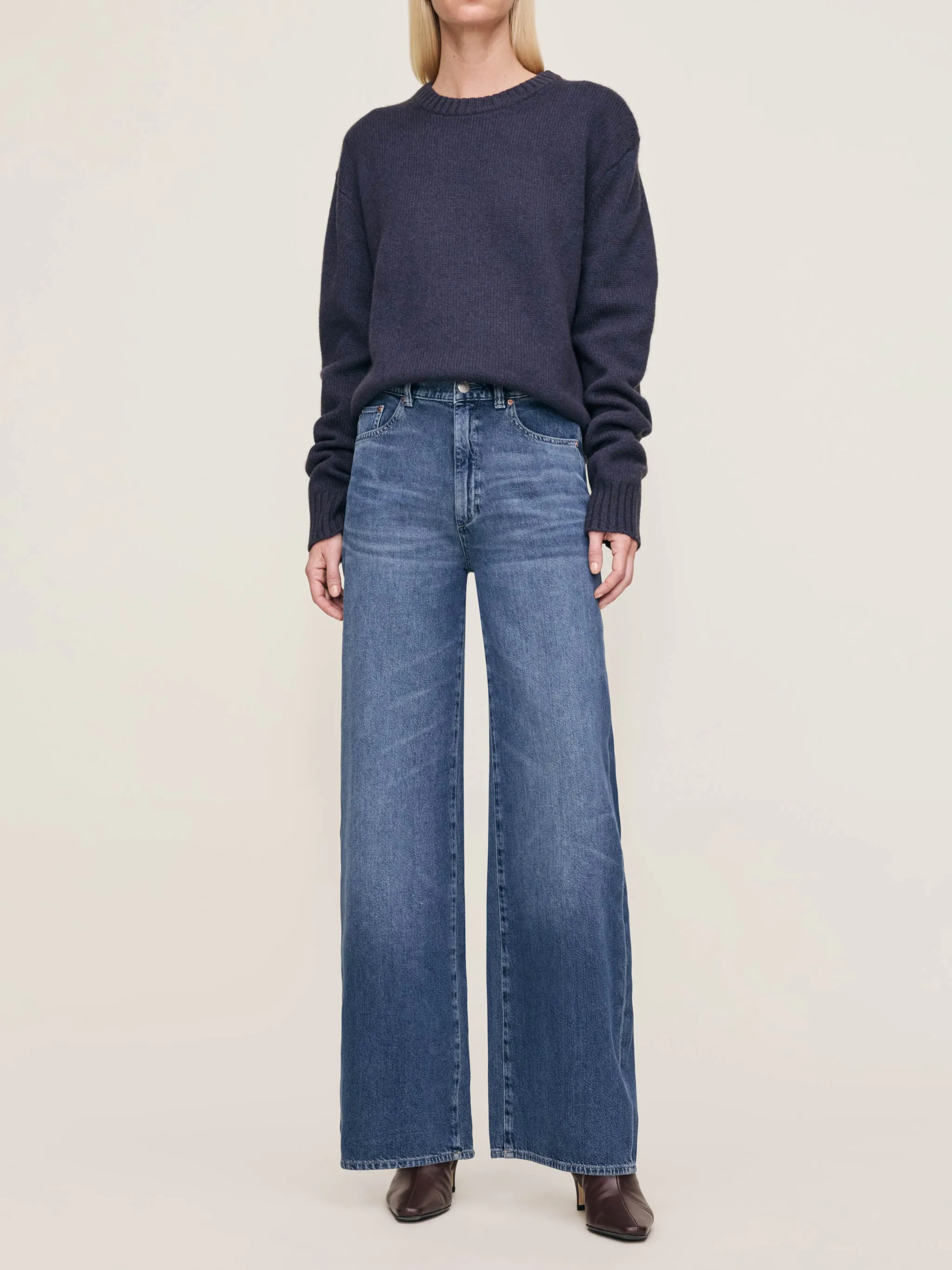 Hepburn Wide Leg High Rise 32" Jeans | Del Ray sold by DL1961 product image thumbnail 5