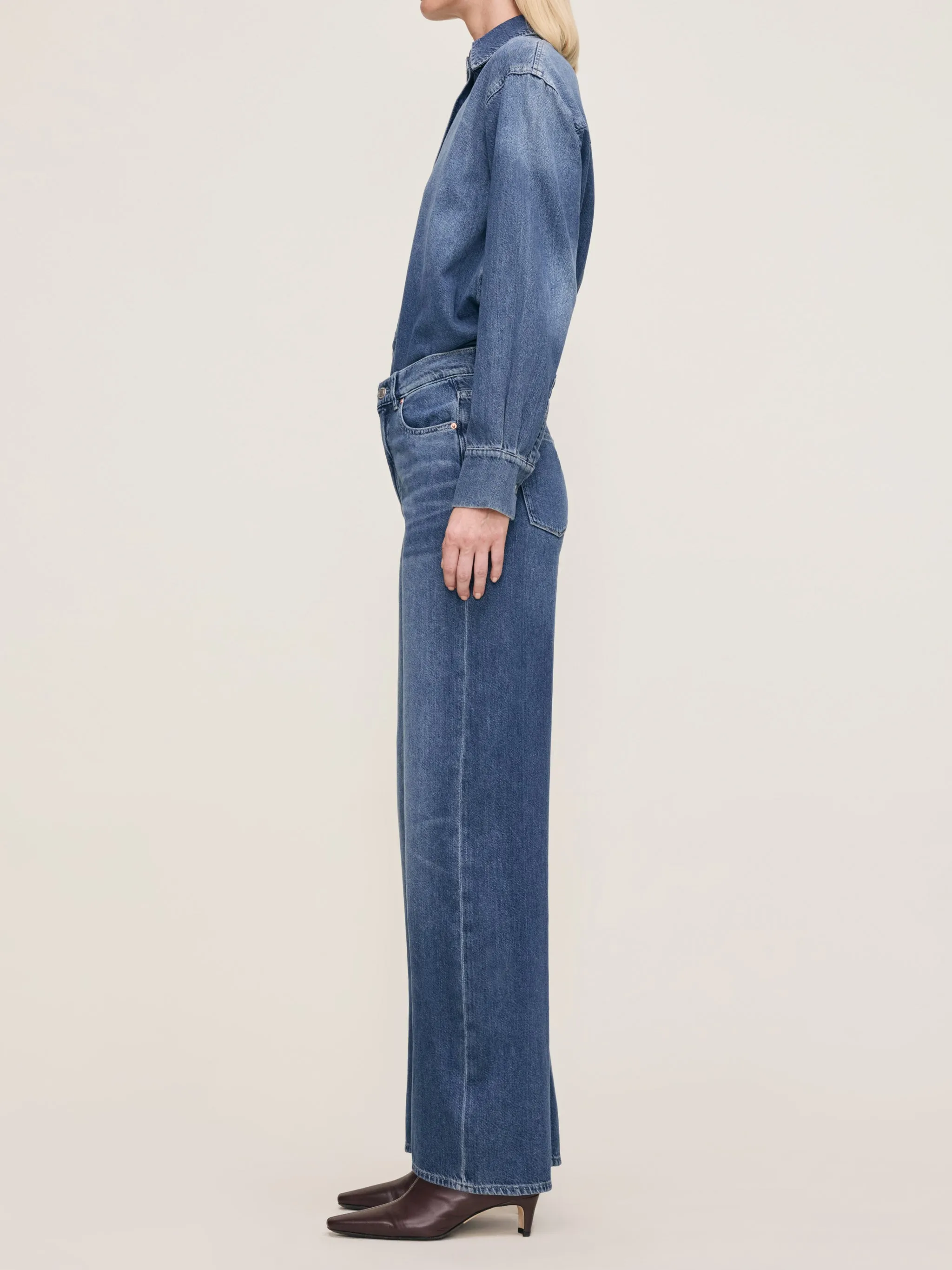 Hepburn Wide Leg High Rise 32" Jeans | Del Ray sold by DL1961 product image thumbnail 3