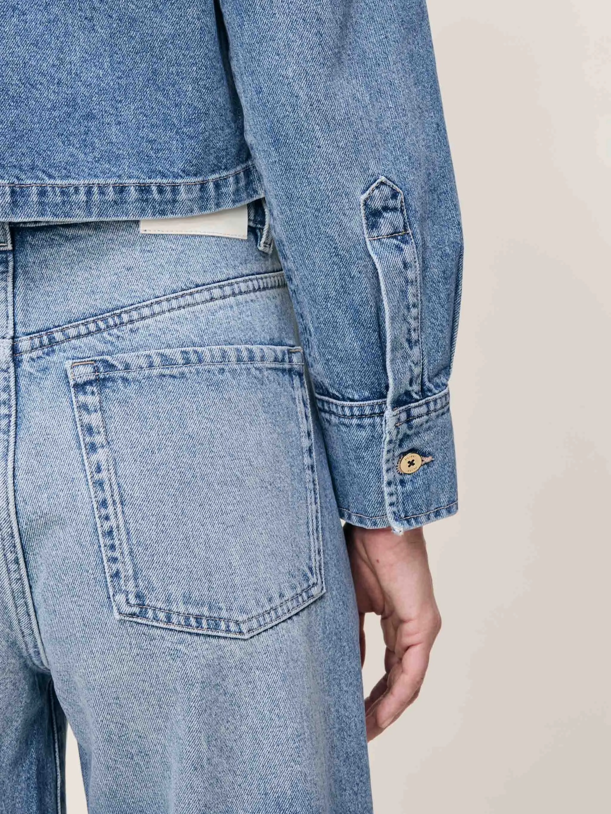 Taylor Relaxed Barrel Ultra High Rise 31" Jeans | Salt Lake sold by DL1961 product image thumbnail 5