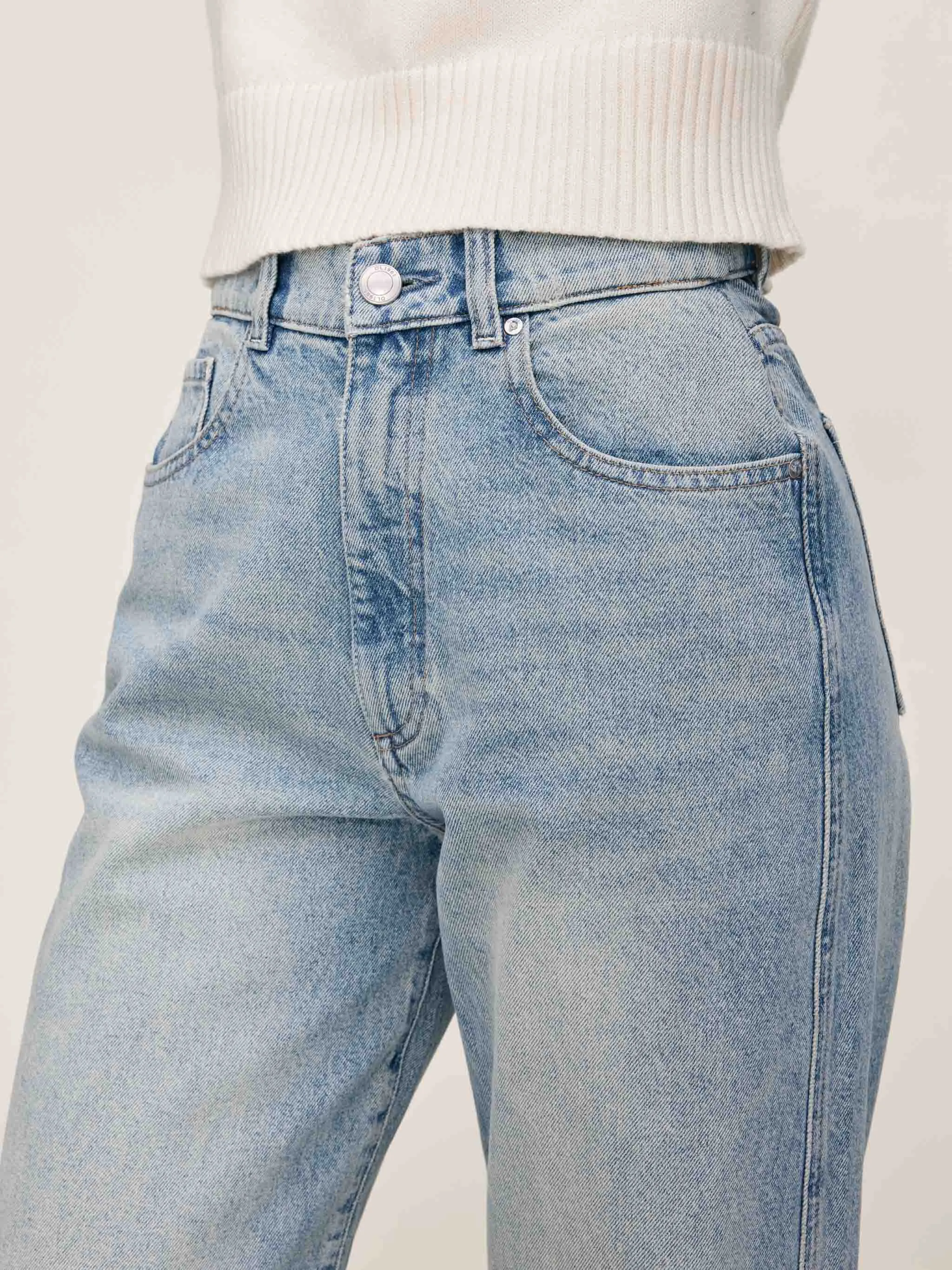 Taylor Relaxed Barrel Ultra High Rise 31" Jeans | Southport sold by DL1961 product image thumbnail 4