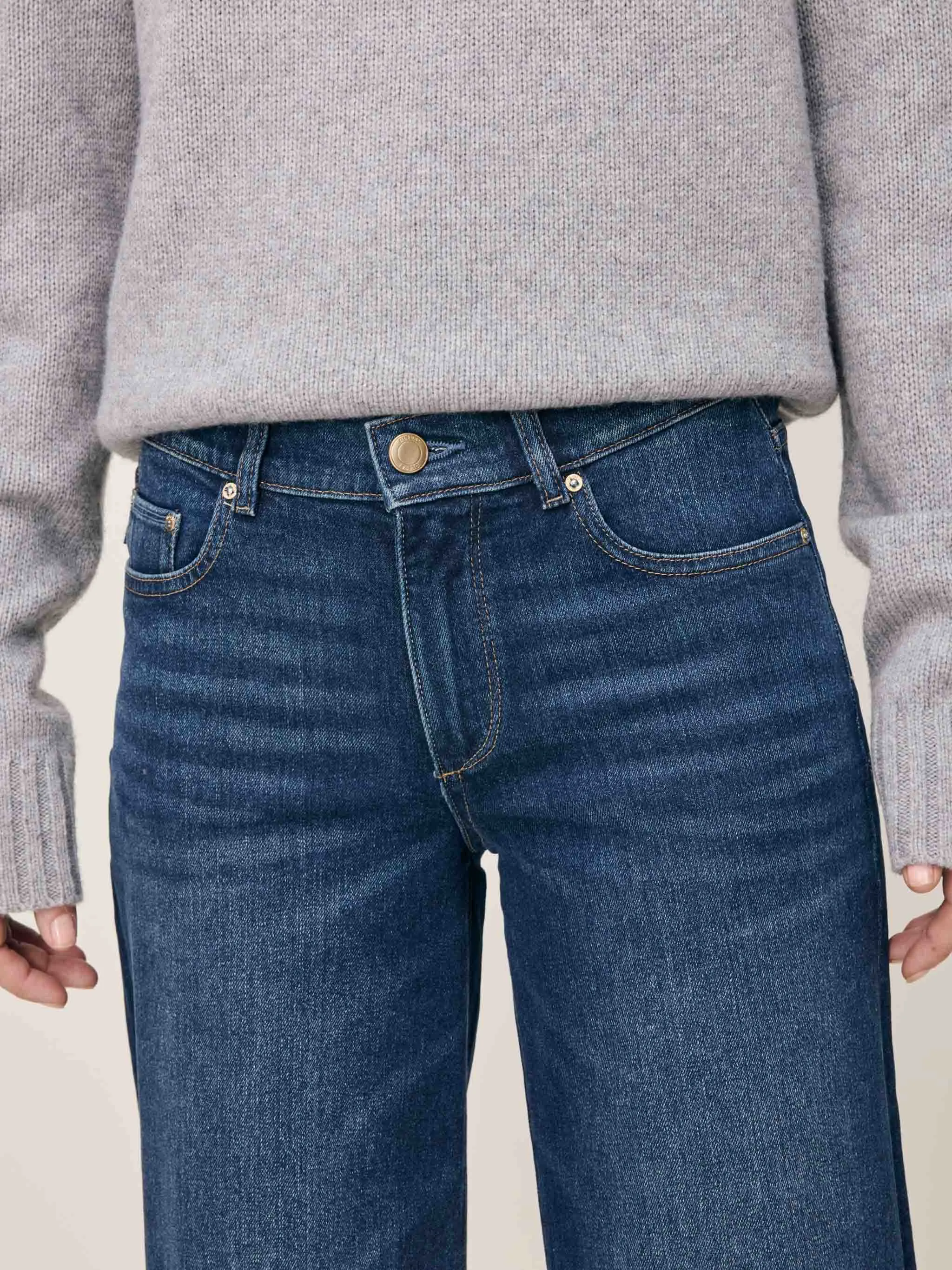 Hepburn Wide Leg Mid Rise 32" Jeans | Boardwalk Cuffed sold by DL1961 product image thumbnail 4