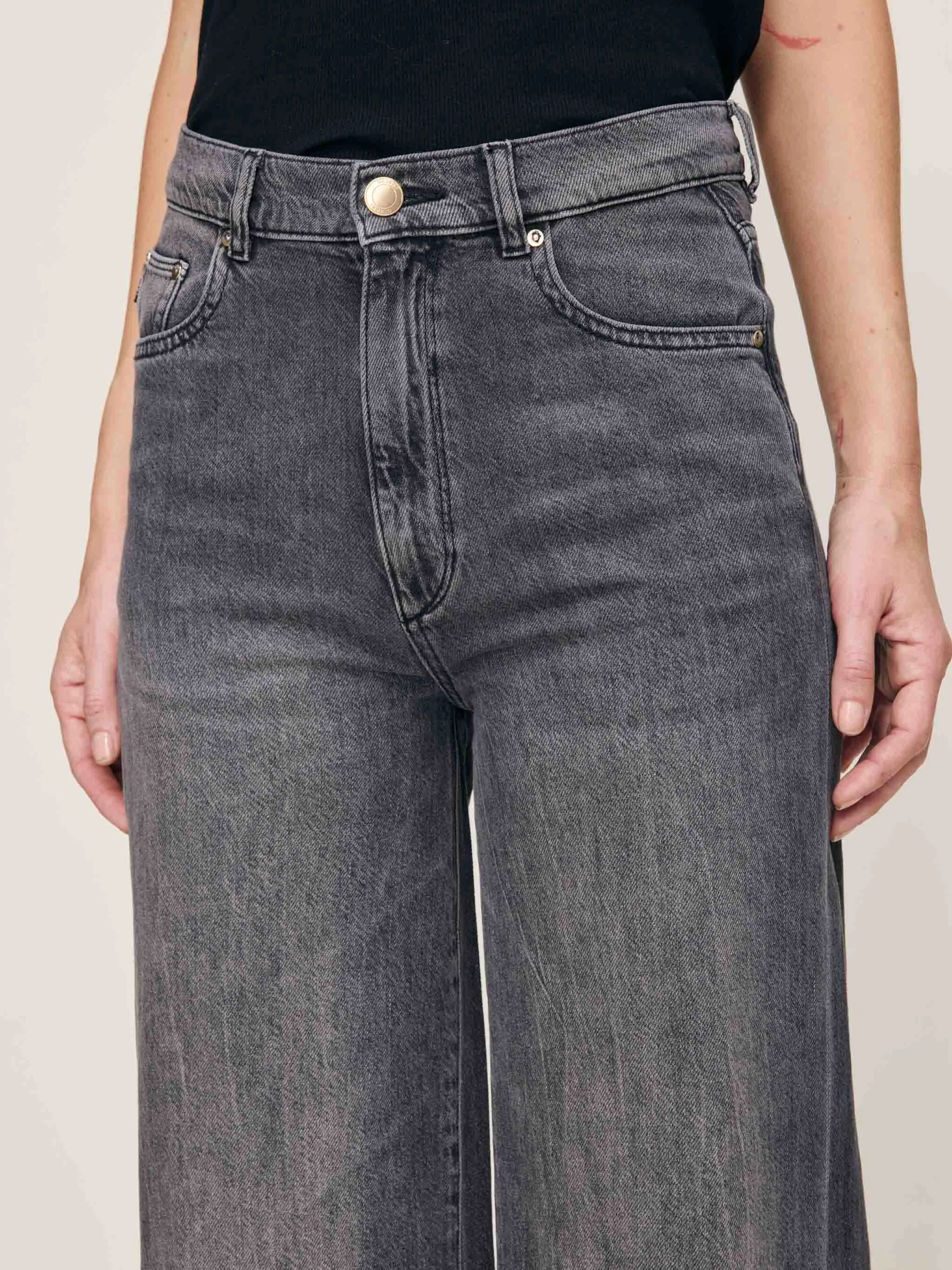 Hepburn Wide Leg High Rise 32" Jeans | Nightshade Aura sold by DL1961 product image thumbnail 5