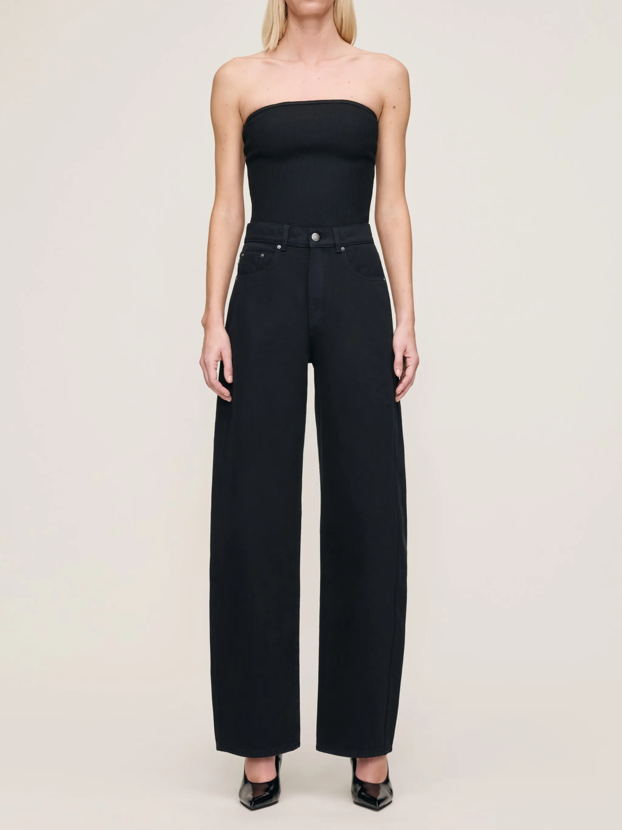 Taylor Relaxed Barrel Ultra High Rise 31" Jeans | Black sold by DL1961 product image thumbnail 5