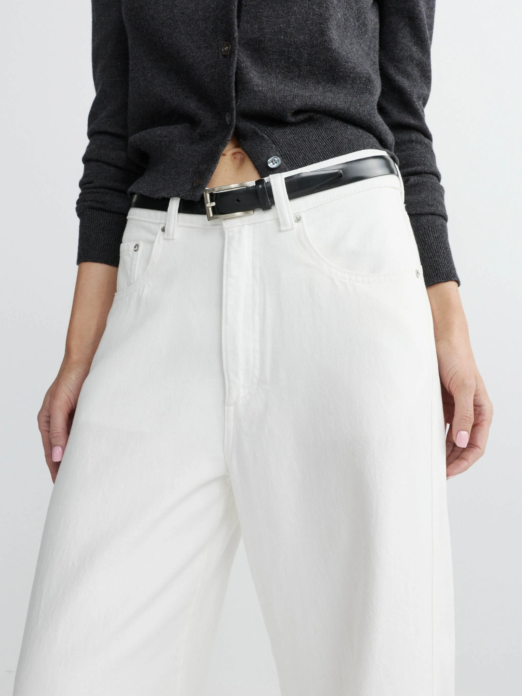 Taylor Relaxed Barrel High Rise 28" Jeans | White Aura sold by DL1961 product image thumbnail 4