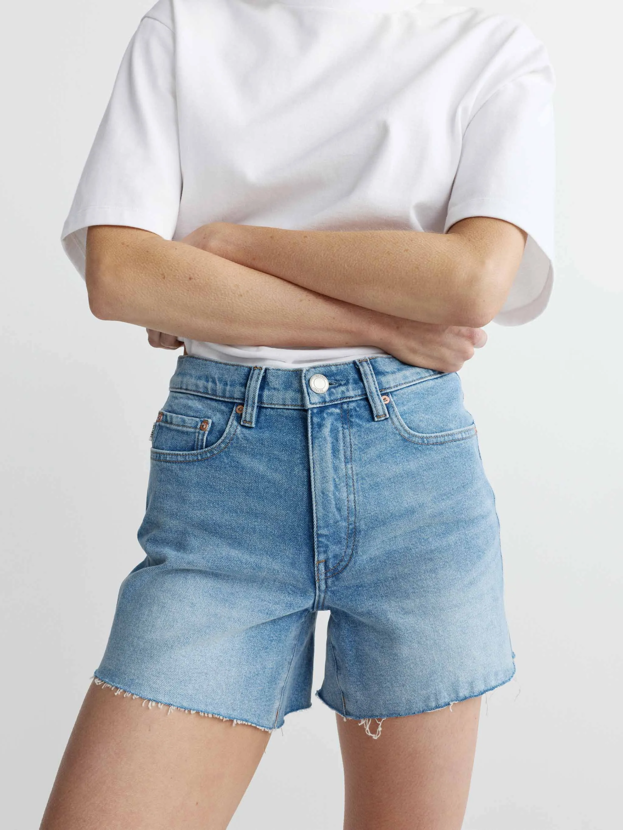 Zoie Short Relaxed 4.5" | Cruise sold by DL1961 product image thumbnail 4