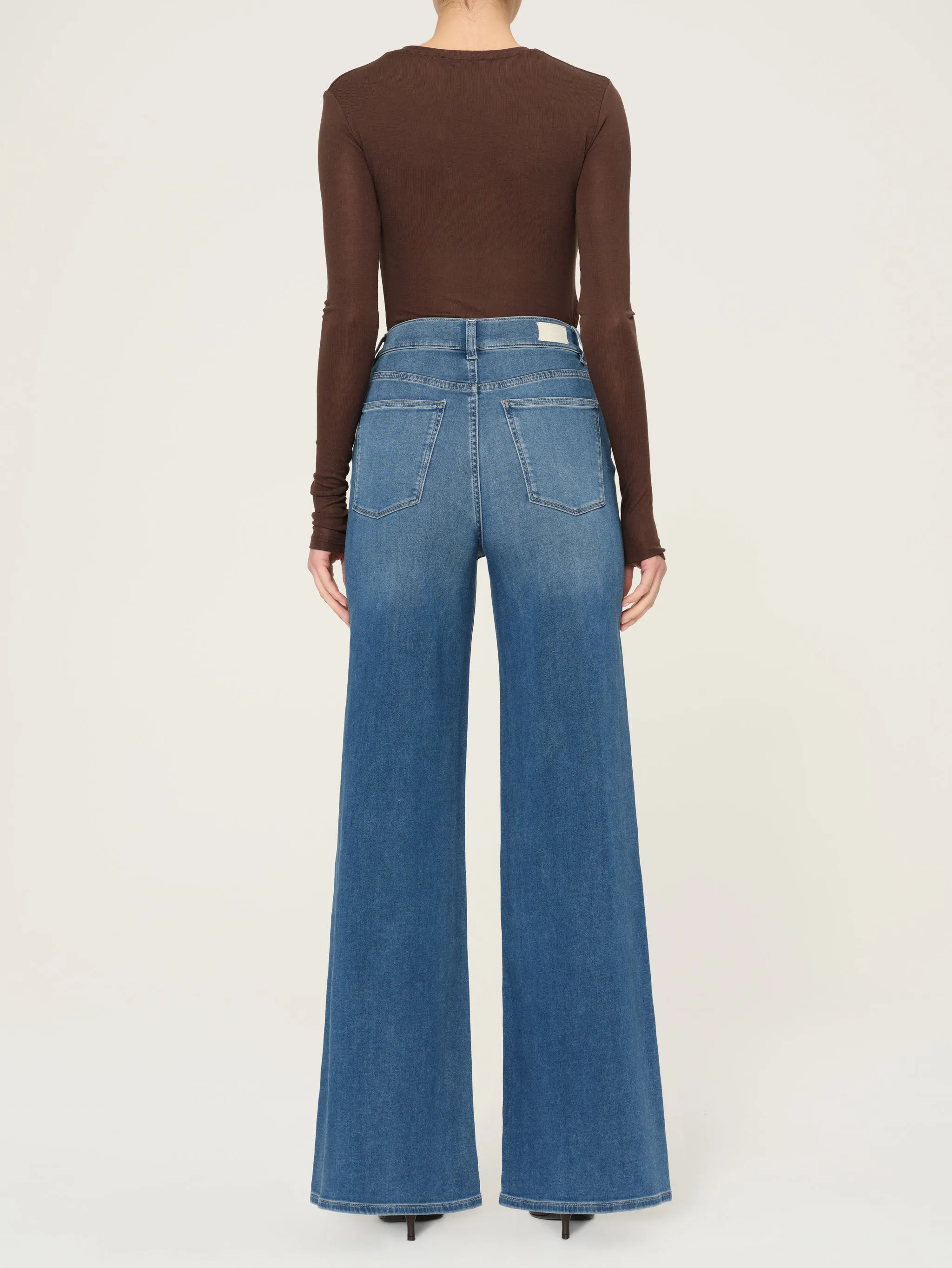 Hepburn Wide Leg High Rise 32" Jeans | Mohonk sold by DL1961 product image thumbnail 3