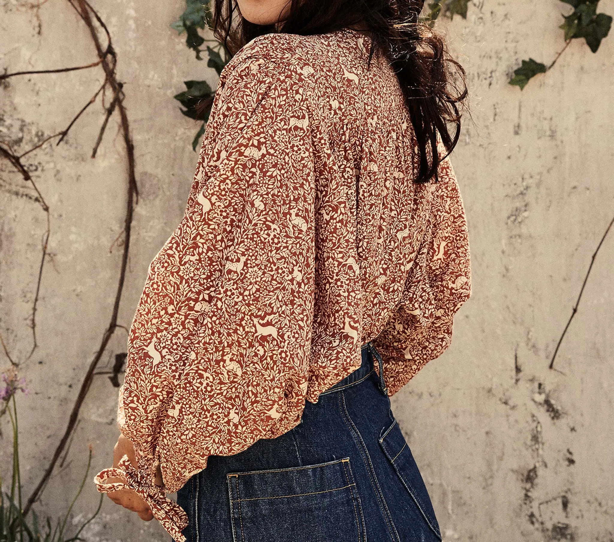 HMD -- O'KEEFFE TOP -- CREAM/RUST PRANCING FAWN FLORAL sold by Doen product image thumbnail 3