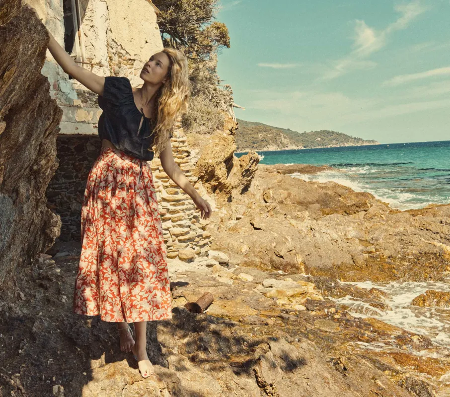 HMD -- HERA TOP -- BLACK sold by Doen