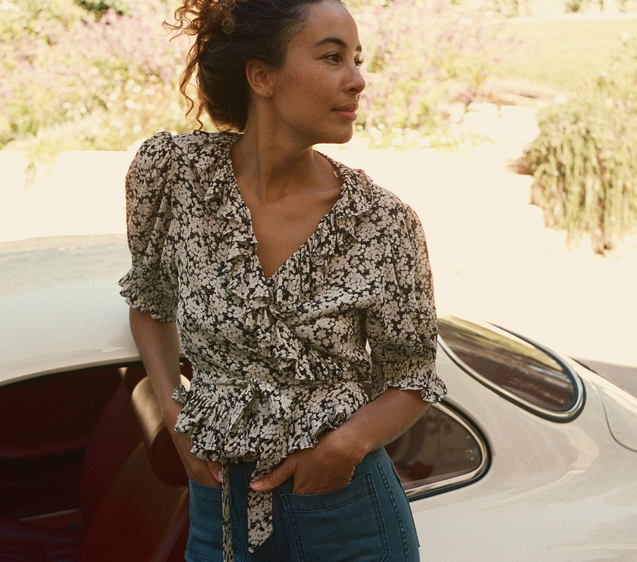 HMD -- VIOLA TOP -- DEEP INK FADED QUEEN ANNE'S FLORAL sold by Doen product image thumbnail 2