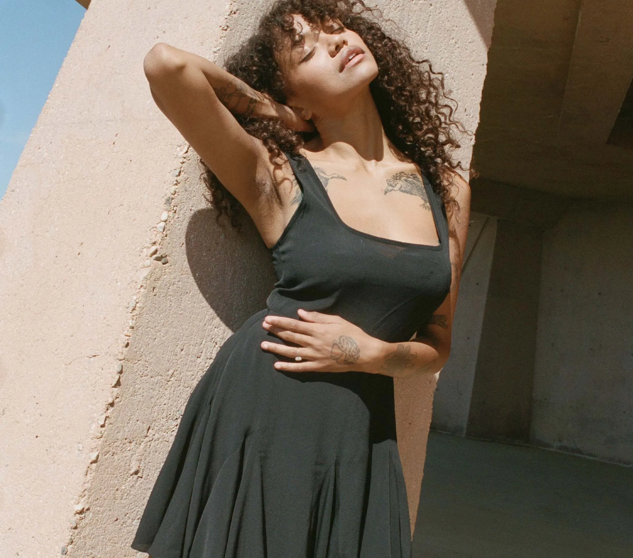 HMD -- PORTO DRESS -- BLACK sold by Doen product image thumbnail 2