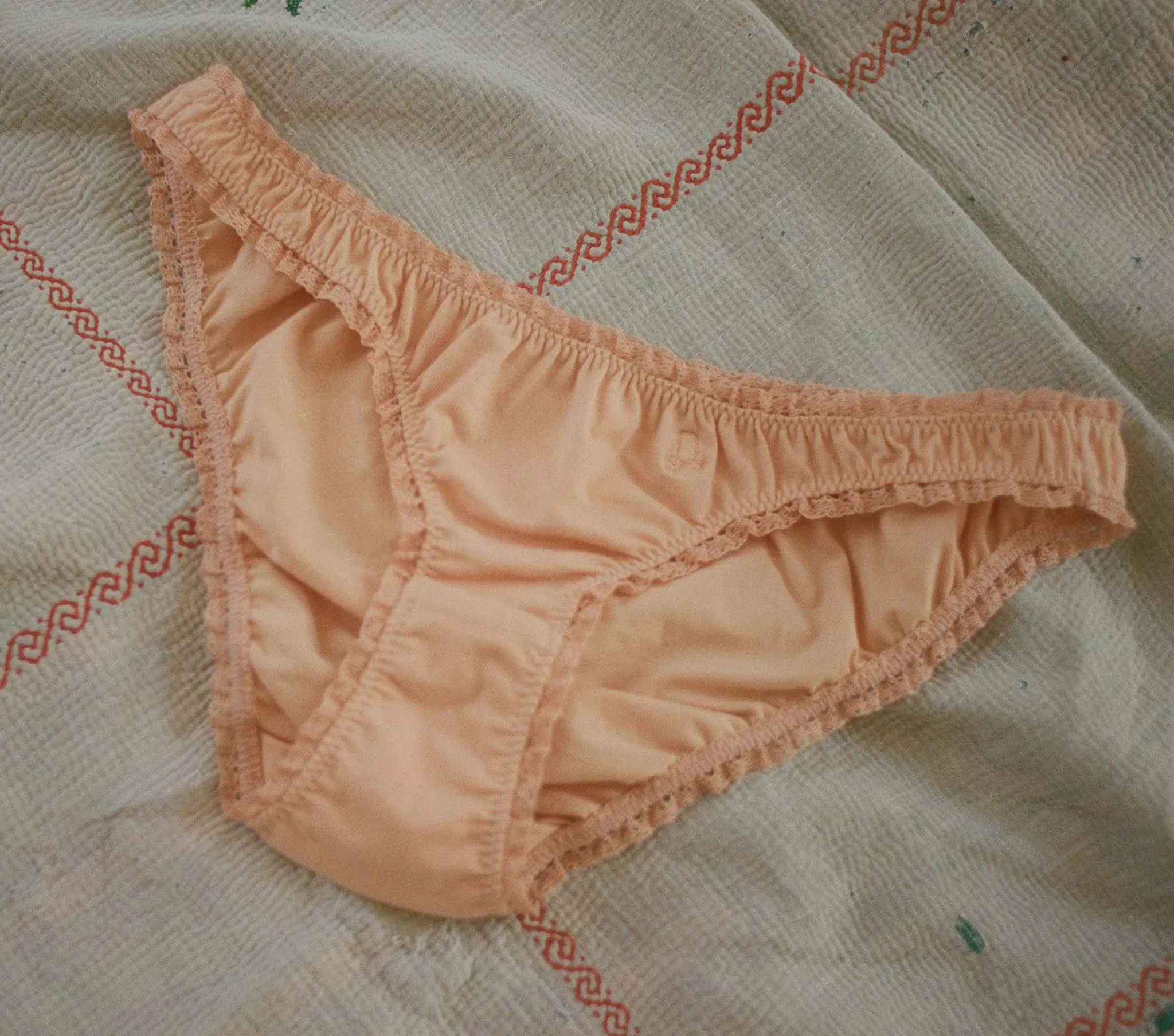 LOLA BRIEF -- PECHE sold by Doen product image thumbnail 5