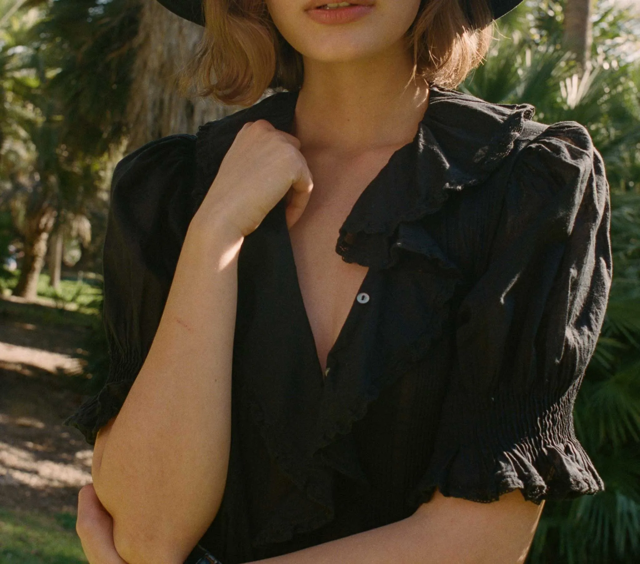 HMD -- HENRI TOP -- BLACK sold by Doen product image thumbnail 4