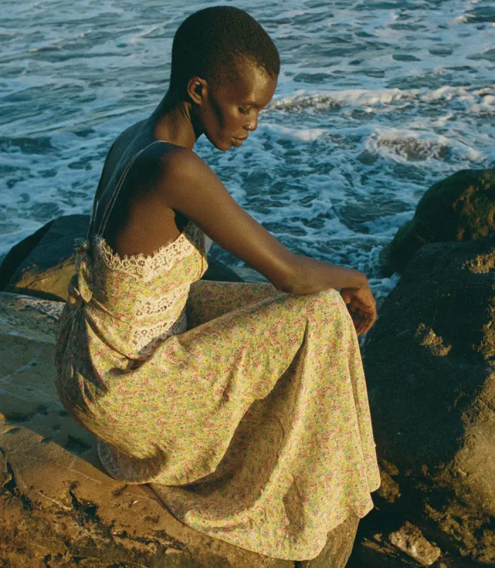 beach dresses venus DRESS -- CHRYSANTHEMUM SKY FLORAL Colour:ROSE QUARTZ AND BLACK campaign:fall-dressed-up Spanish dresses in light Venus clearance Smocked waist