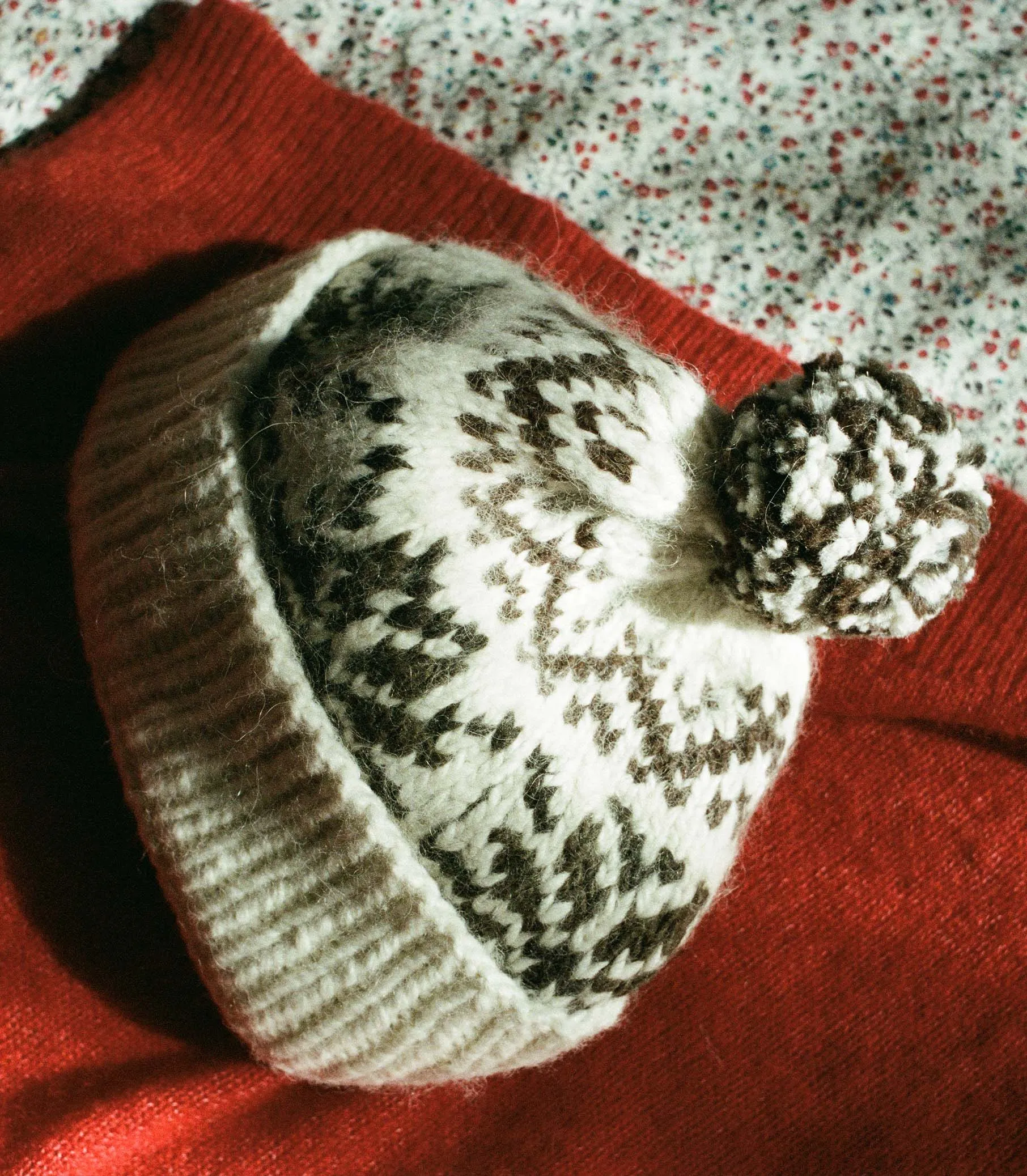 HMD -- SOMMET BEANIE -- ALPS FAIR ISLE sold by Doen product image thumbnail 4