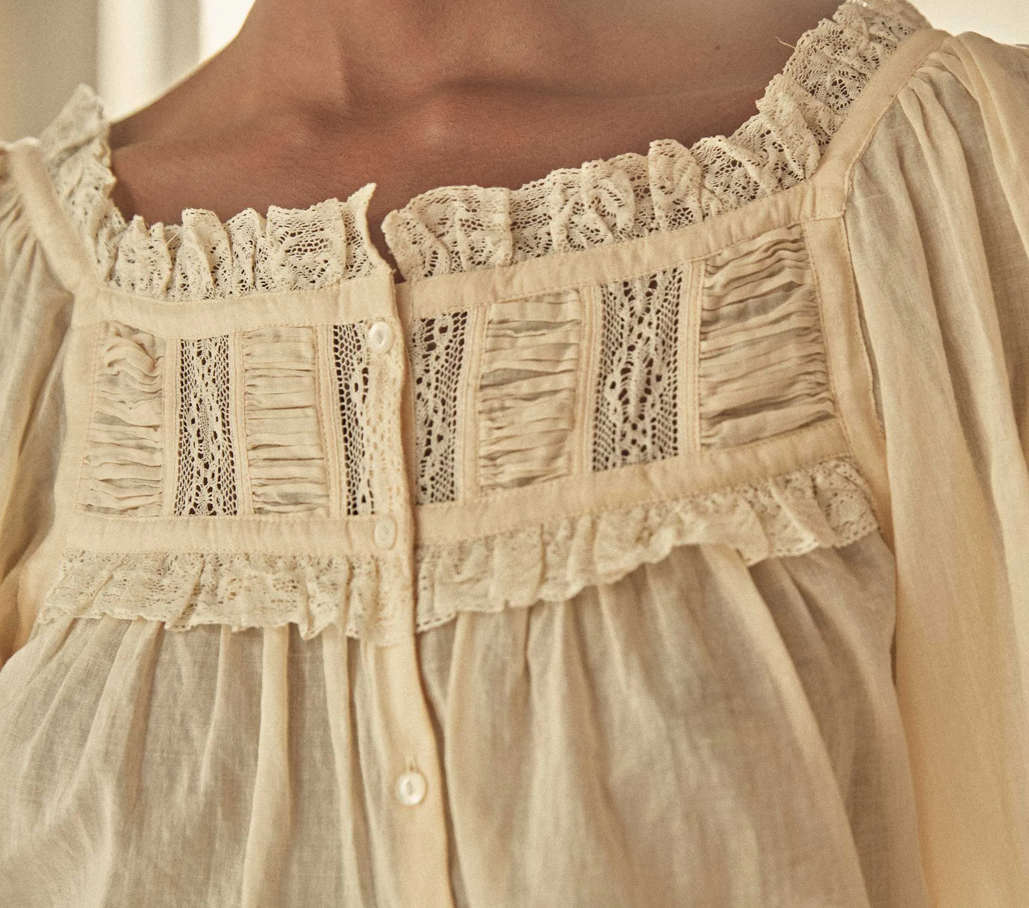 HMD -- CLAUDETTE TOP -- ALABASTER sold by Doen product image thumbnail 4