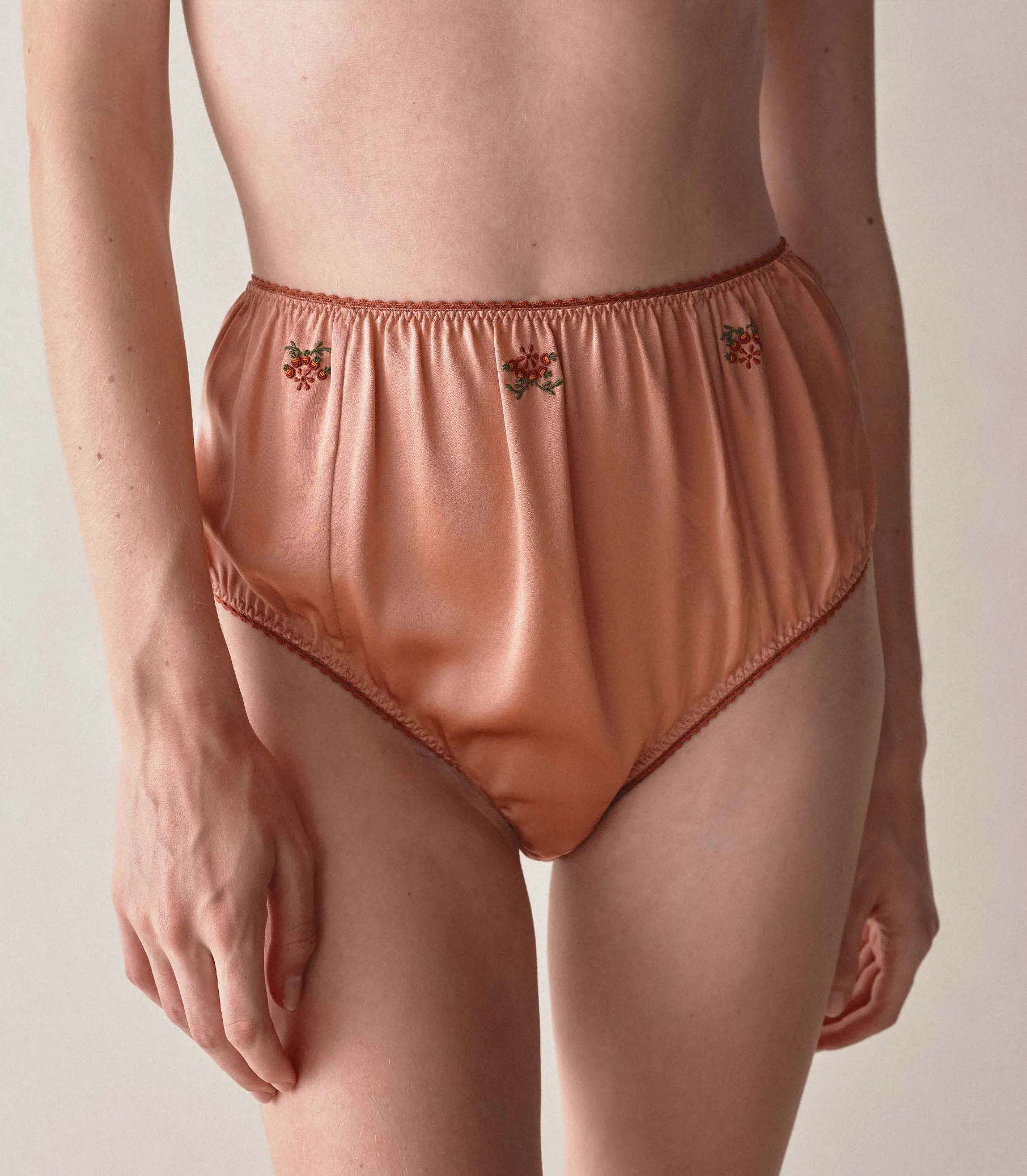 NAOMI BRIEF -- SUNSET sold by Doen