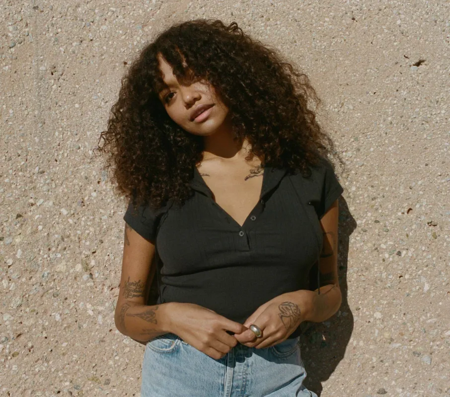 HMD -- BRIE TEE -- BLACK sold by Doen