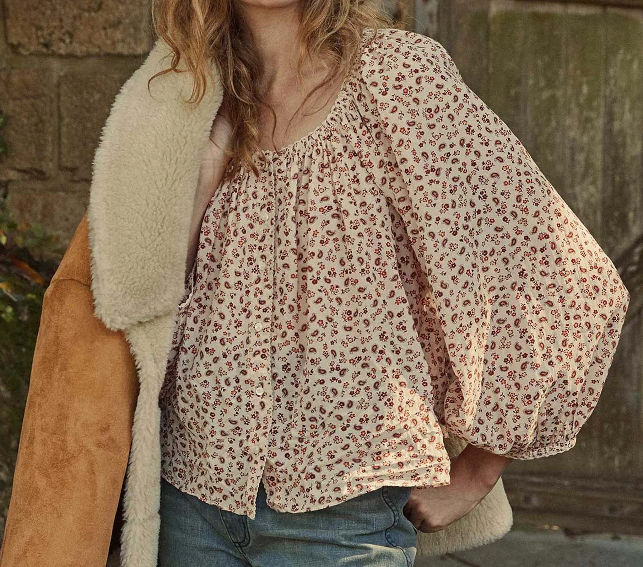 HMD -- JACQUI TOP -- RUST SONGBIRD PAISLEY sold by Doen