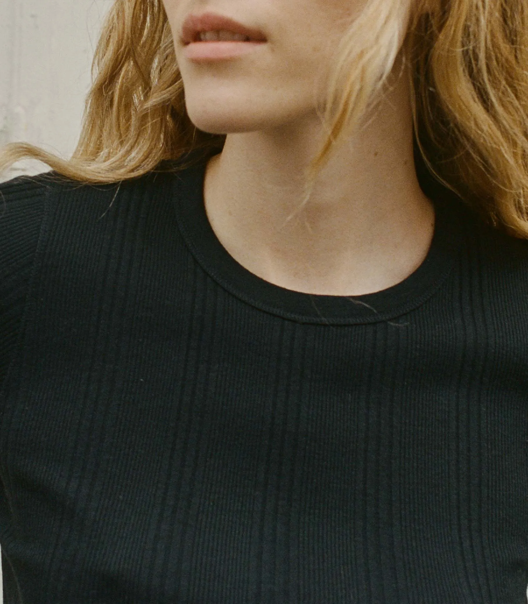 HMD -- VIVI CASHMERE BLEND TEE -- BLACK sold by Doen product image thumbnail 4